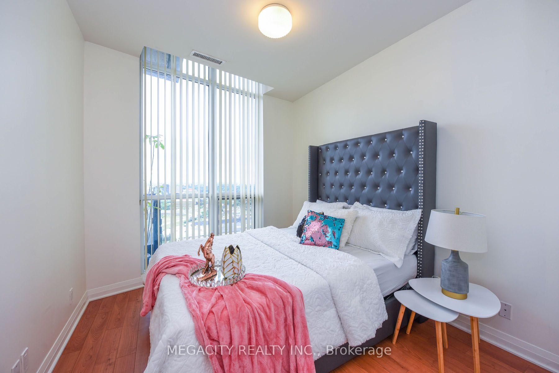 5 Valhalla Inn Road, #2911