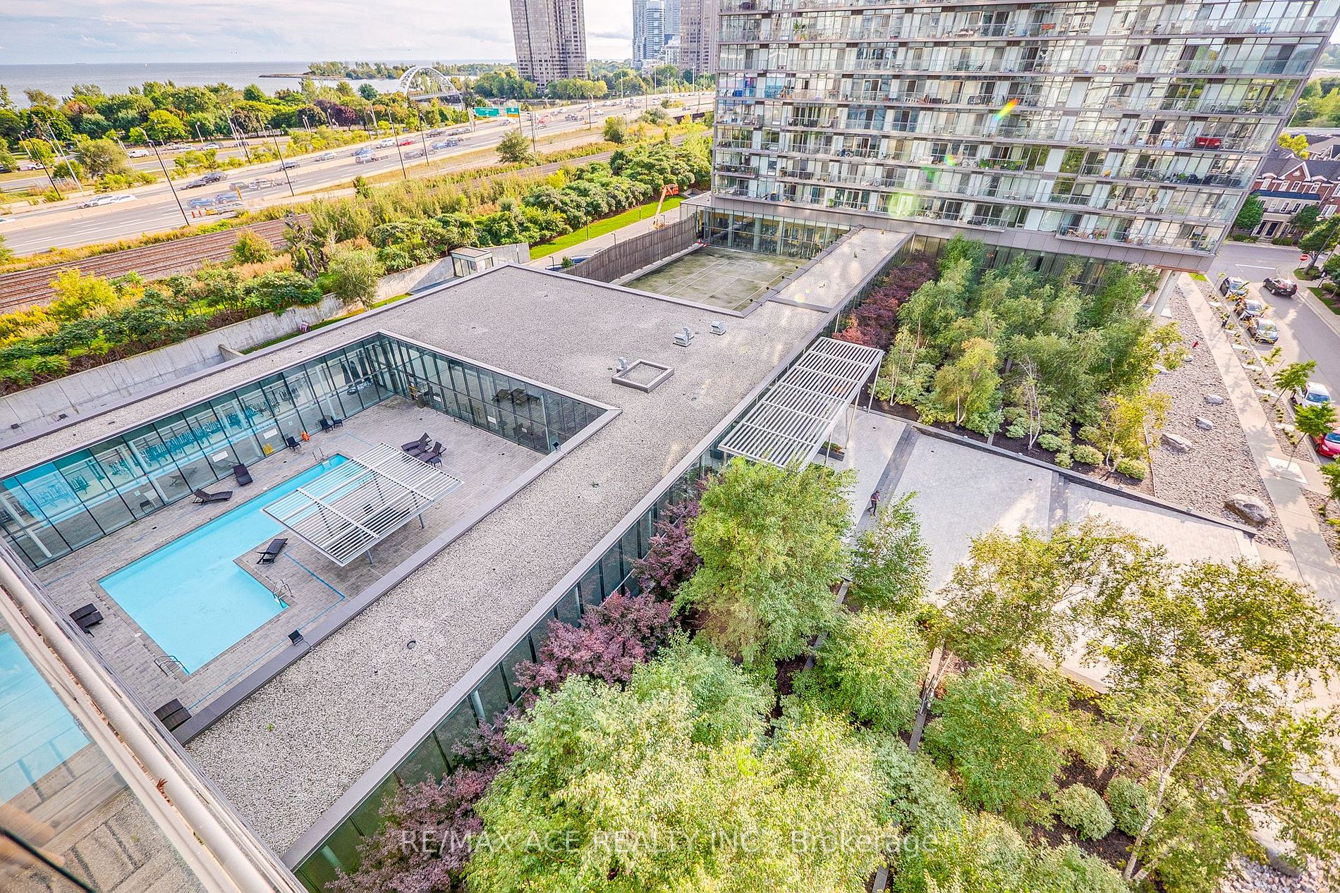 103 The Queensway, #812