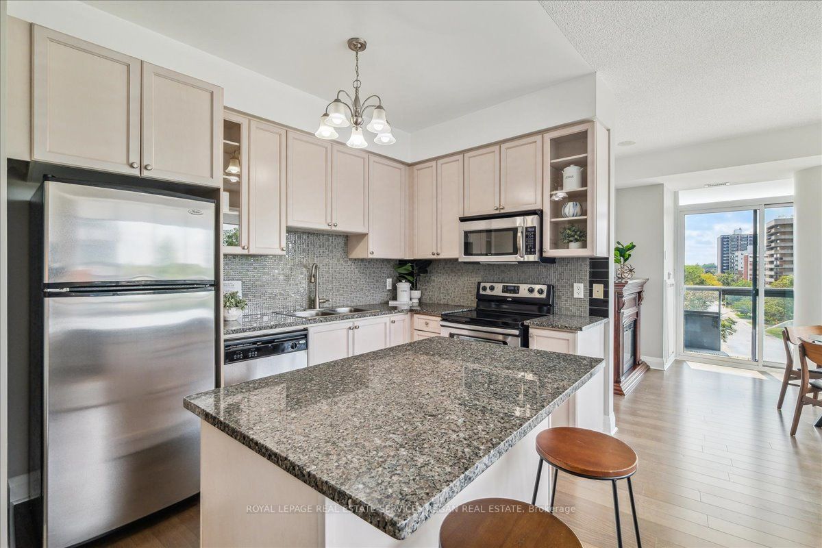 1 Hurontario St, #515