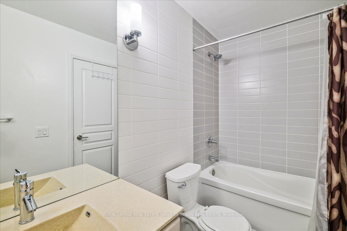 1 Hurontario St, #515
