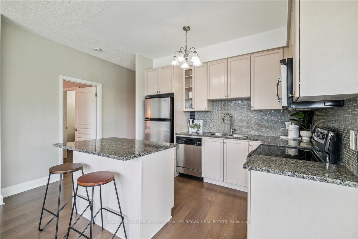 1 Hurontario St, #515