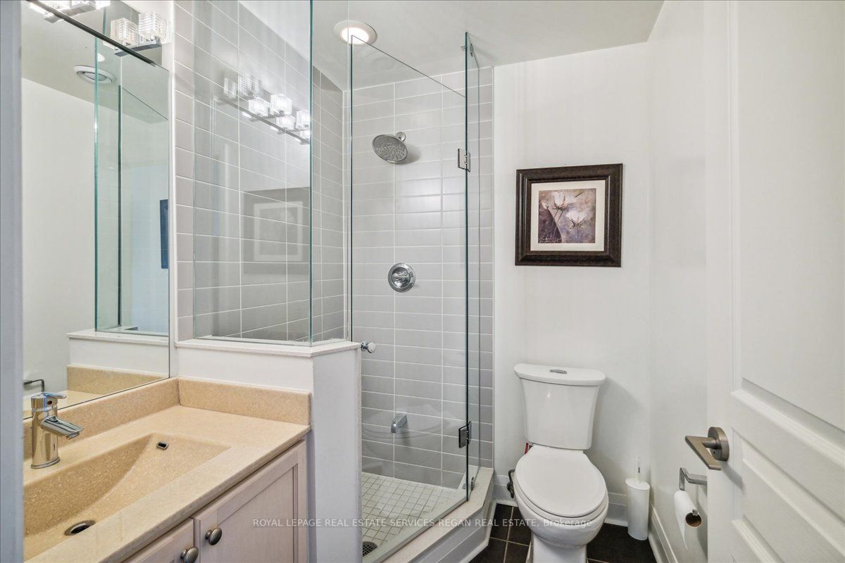 1 Hurontario St, #515