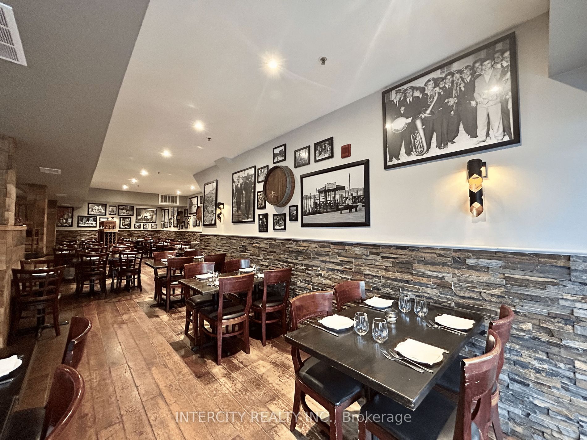 130 Thomas St, #101