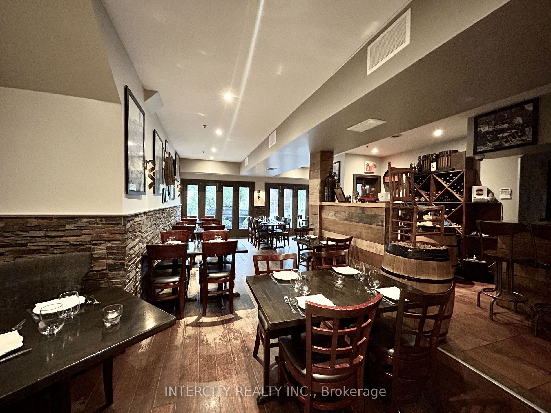 130 Thomas St, #101