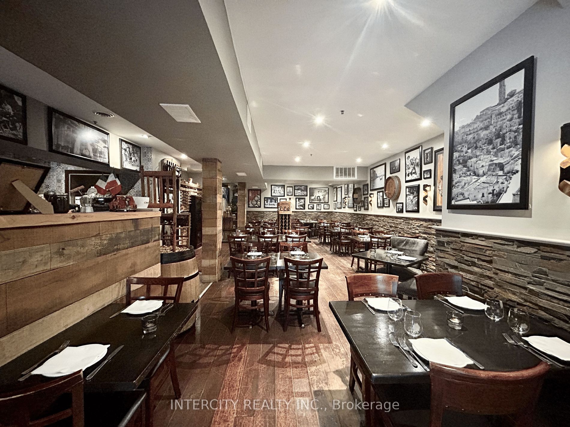 130 Thomas St, #101
