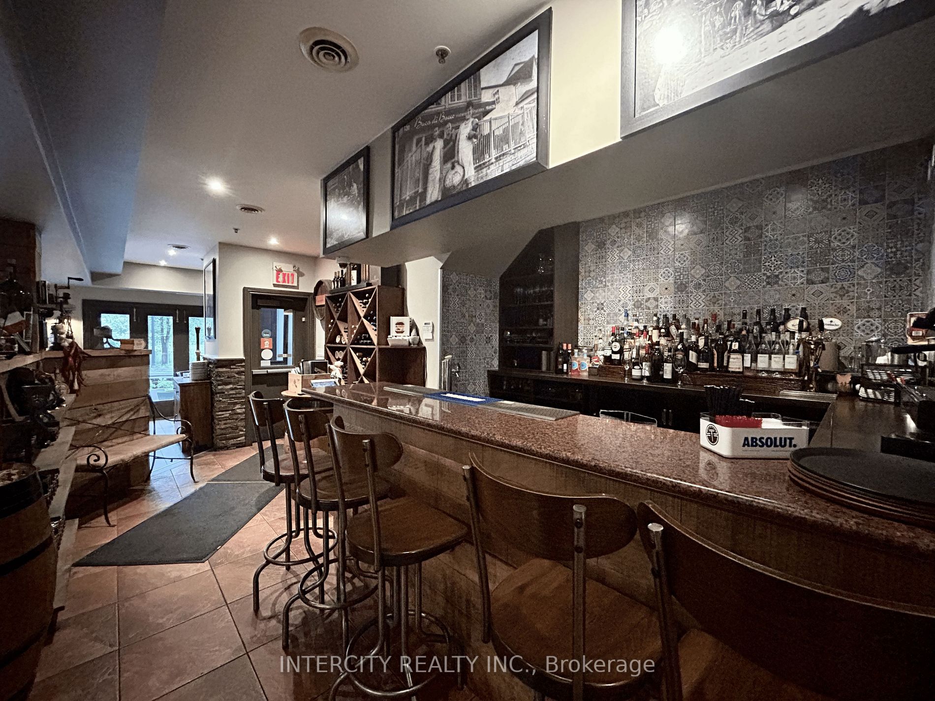 130 Thomas St, #101
