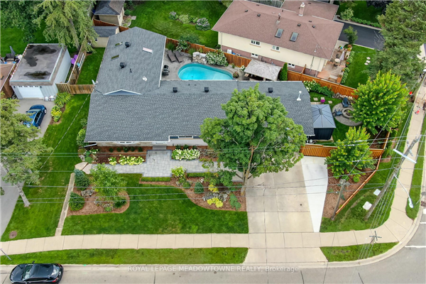 2 Princess Anne Dr, Halton Hills