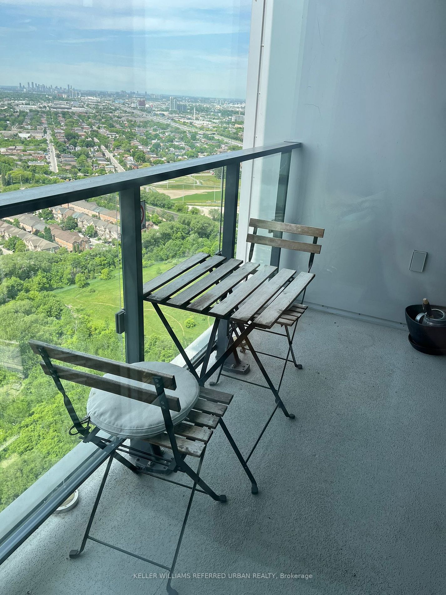 2220 Lakeshore Blvd, #4101