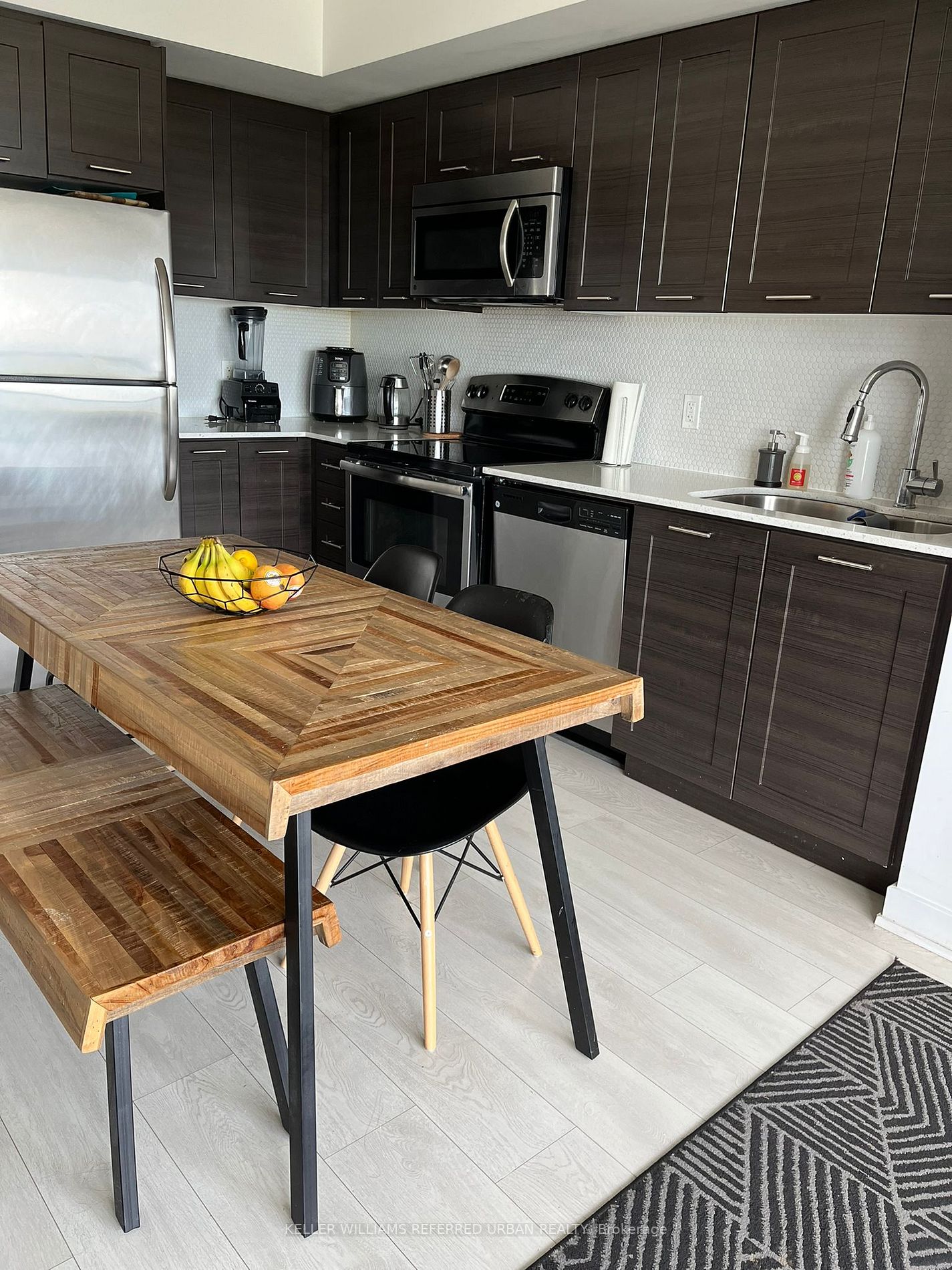 2220 Lakeshore Blvd, #4101