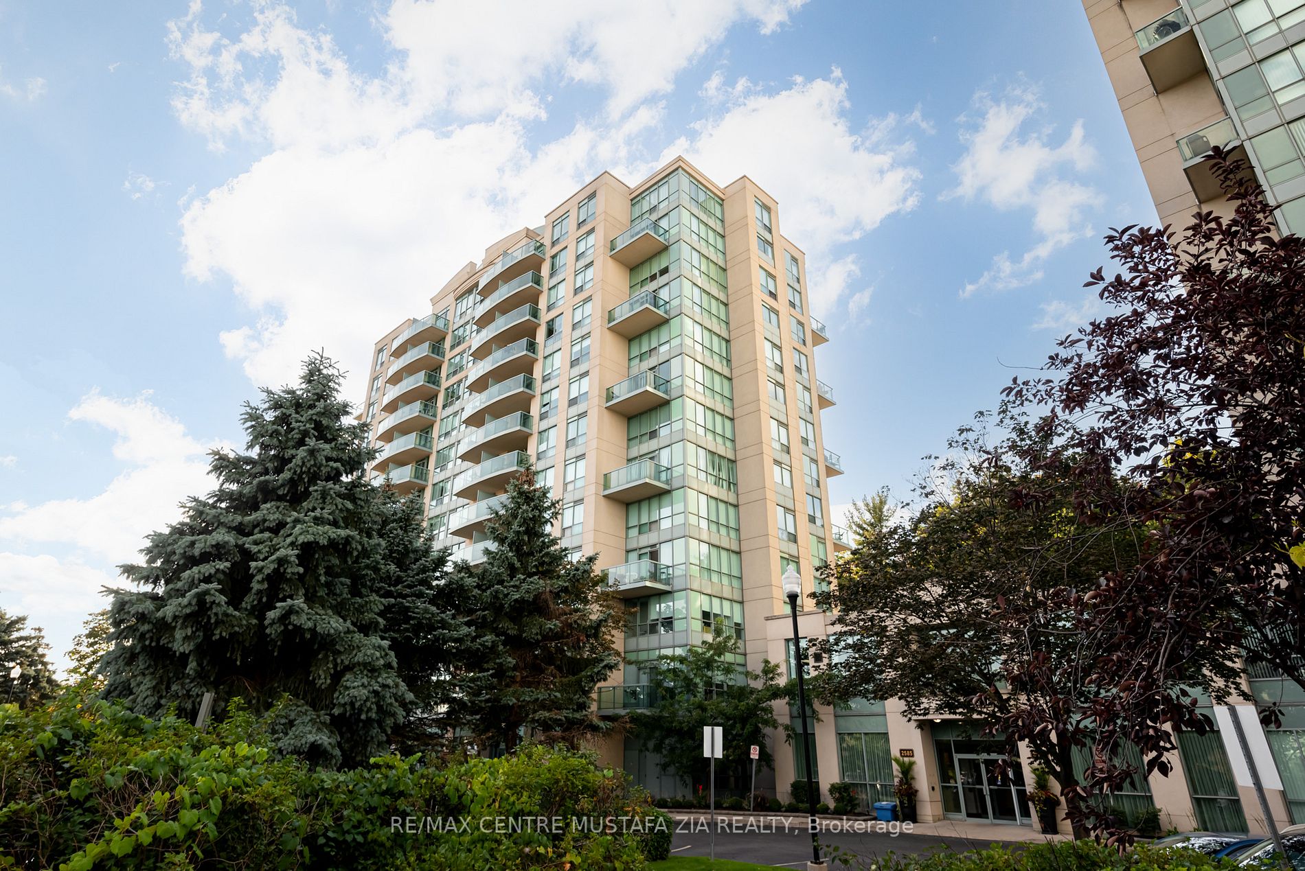 2585 Erin Centre Blvd, #1005