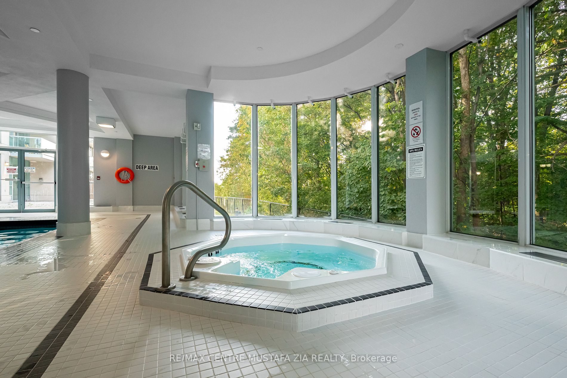 2585 Erin Centre Boulevard, #1005