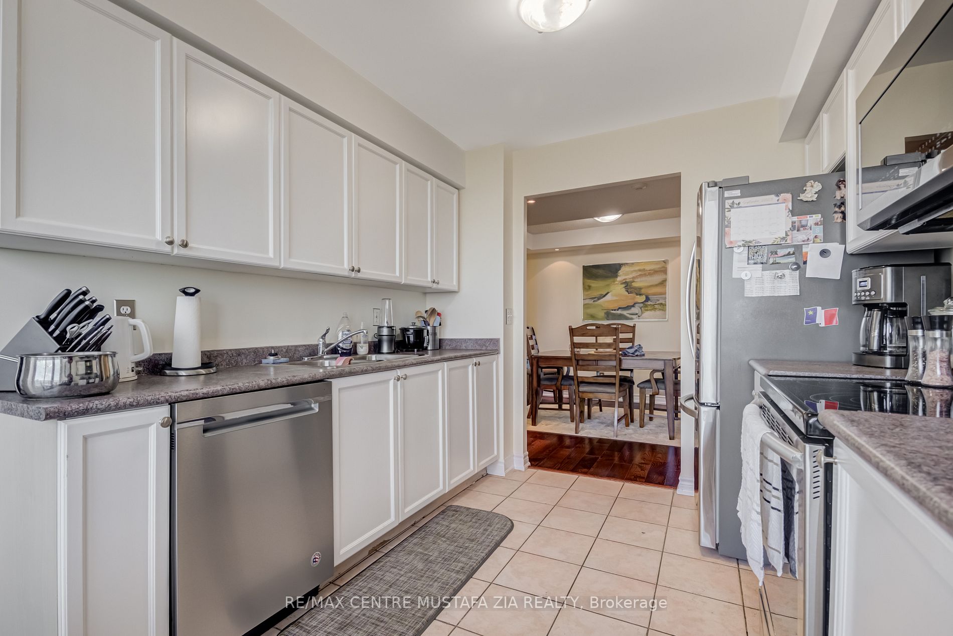 2585 Erin Centre Boulevard, #1005