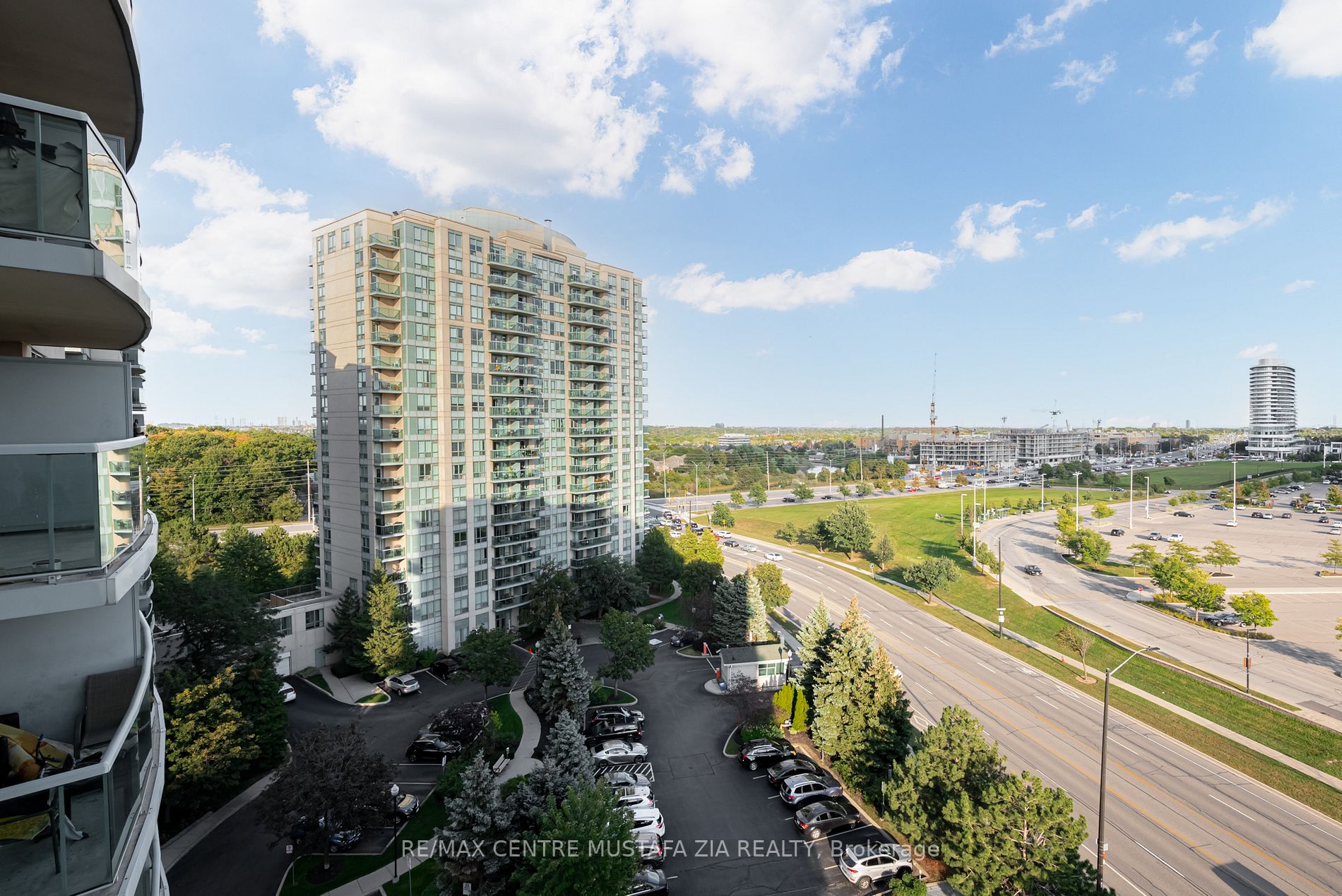 2585 Erin Centre Boulevard, #1005