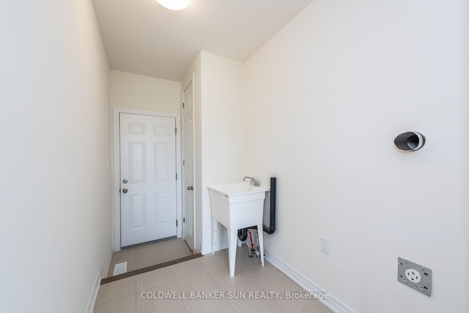 3143 Goodyear Rd