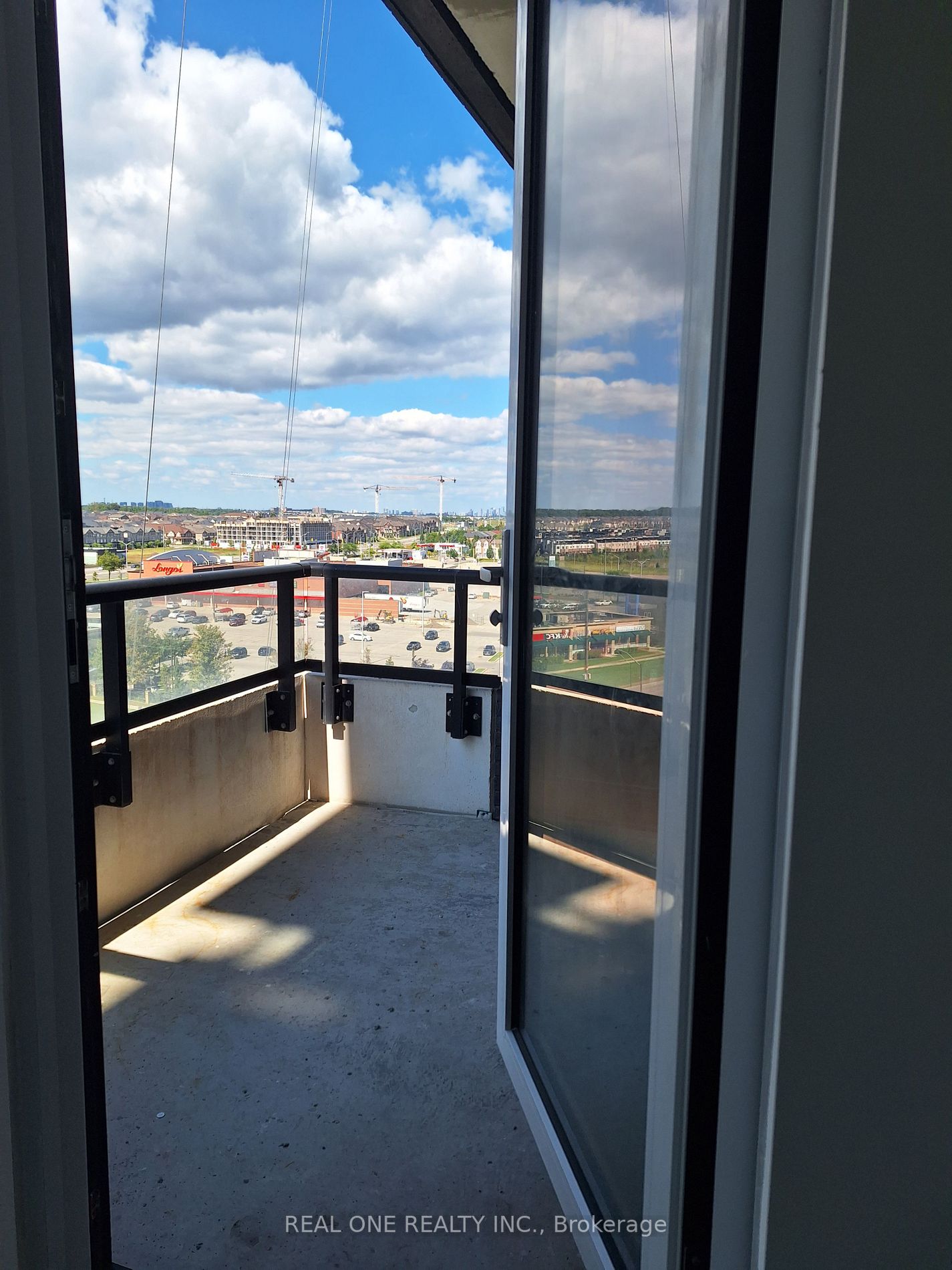 297 Oak Walk Dr, #706