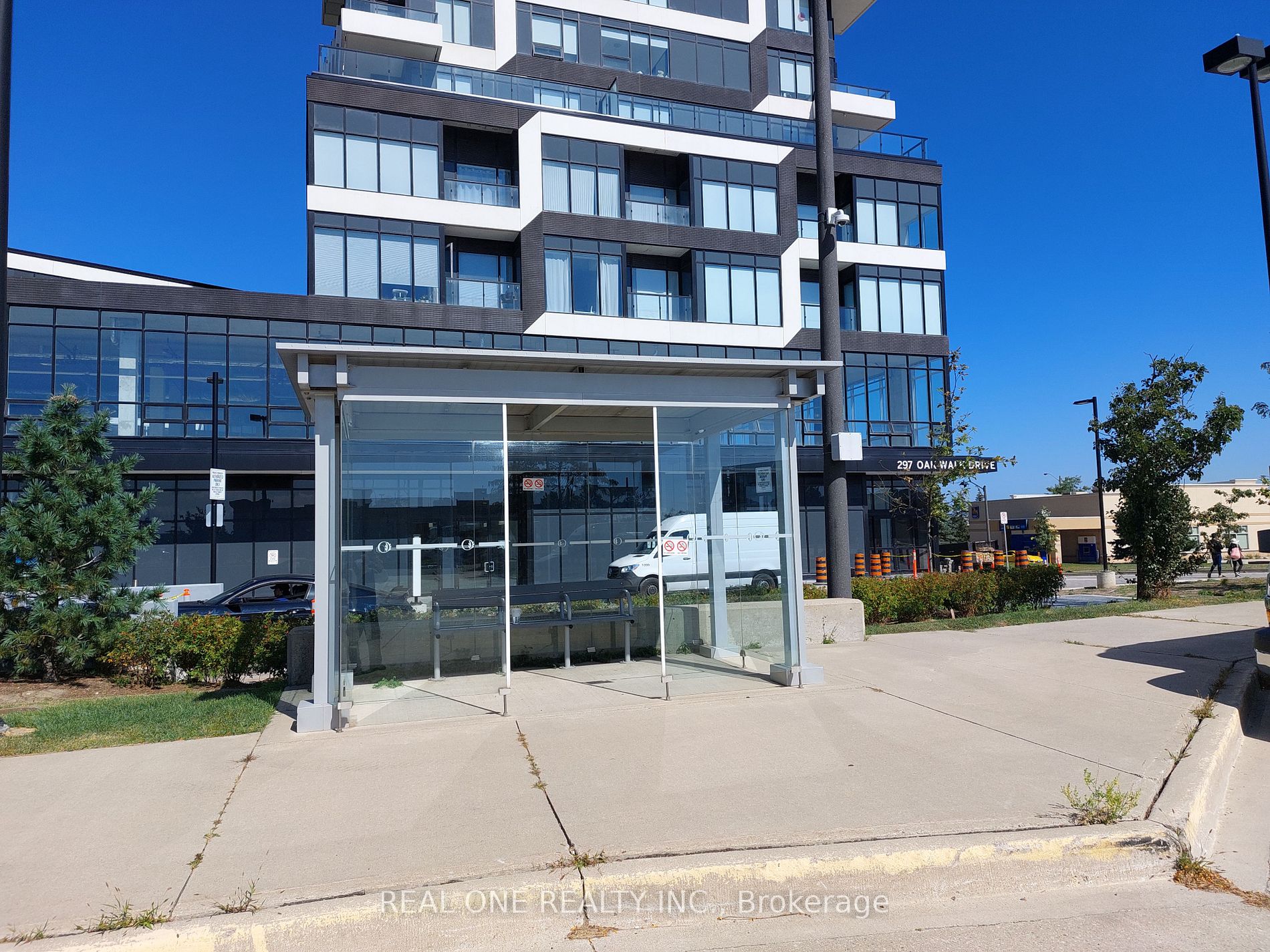 297 Oak Walk Dr, #706