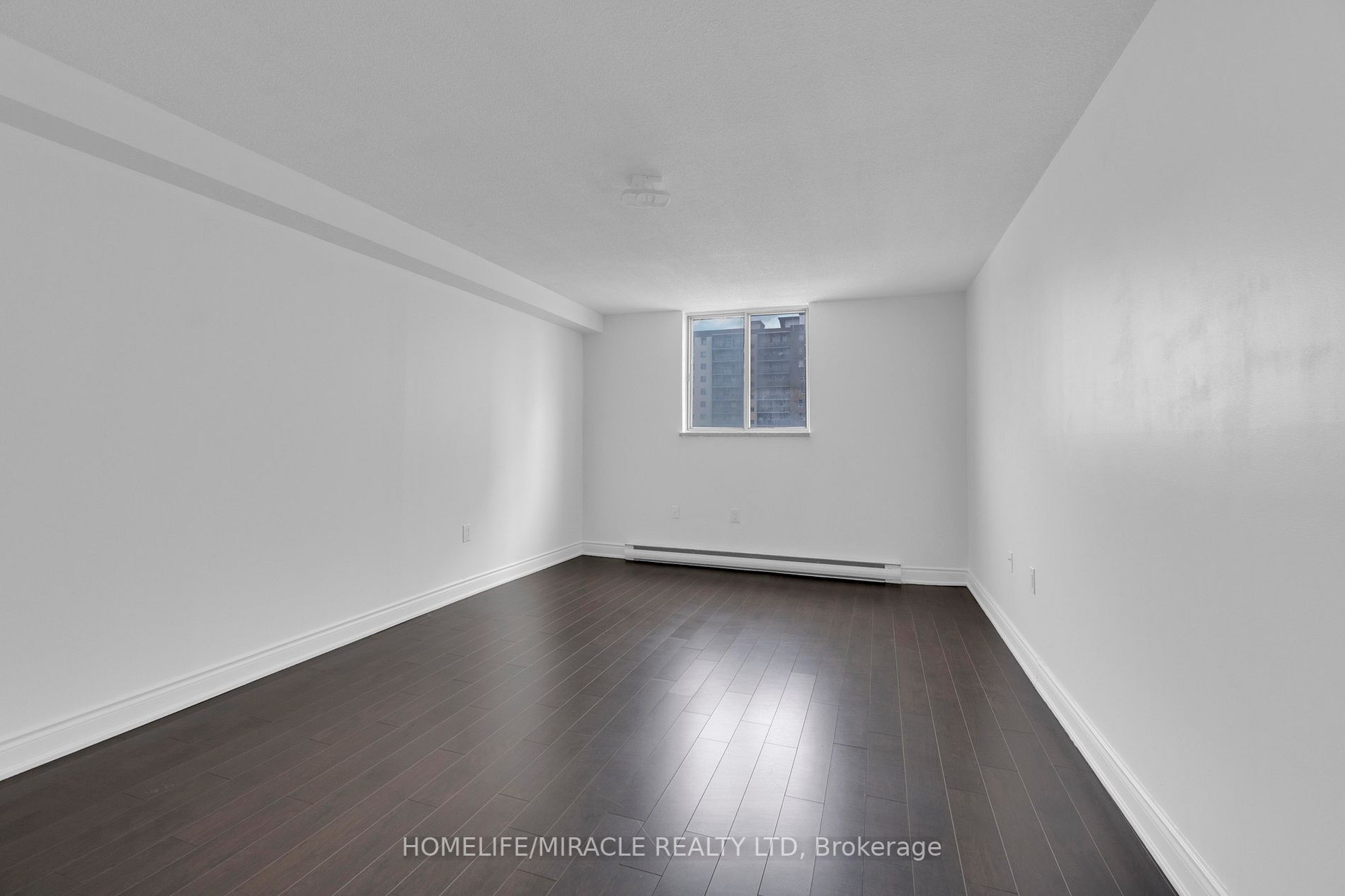 49 Silverstone Drive, #703