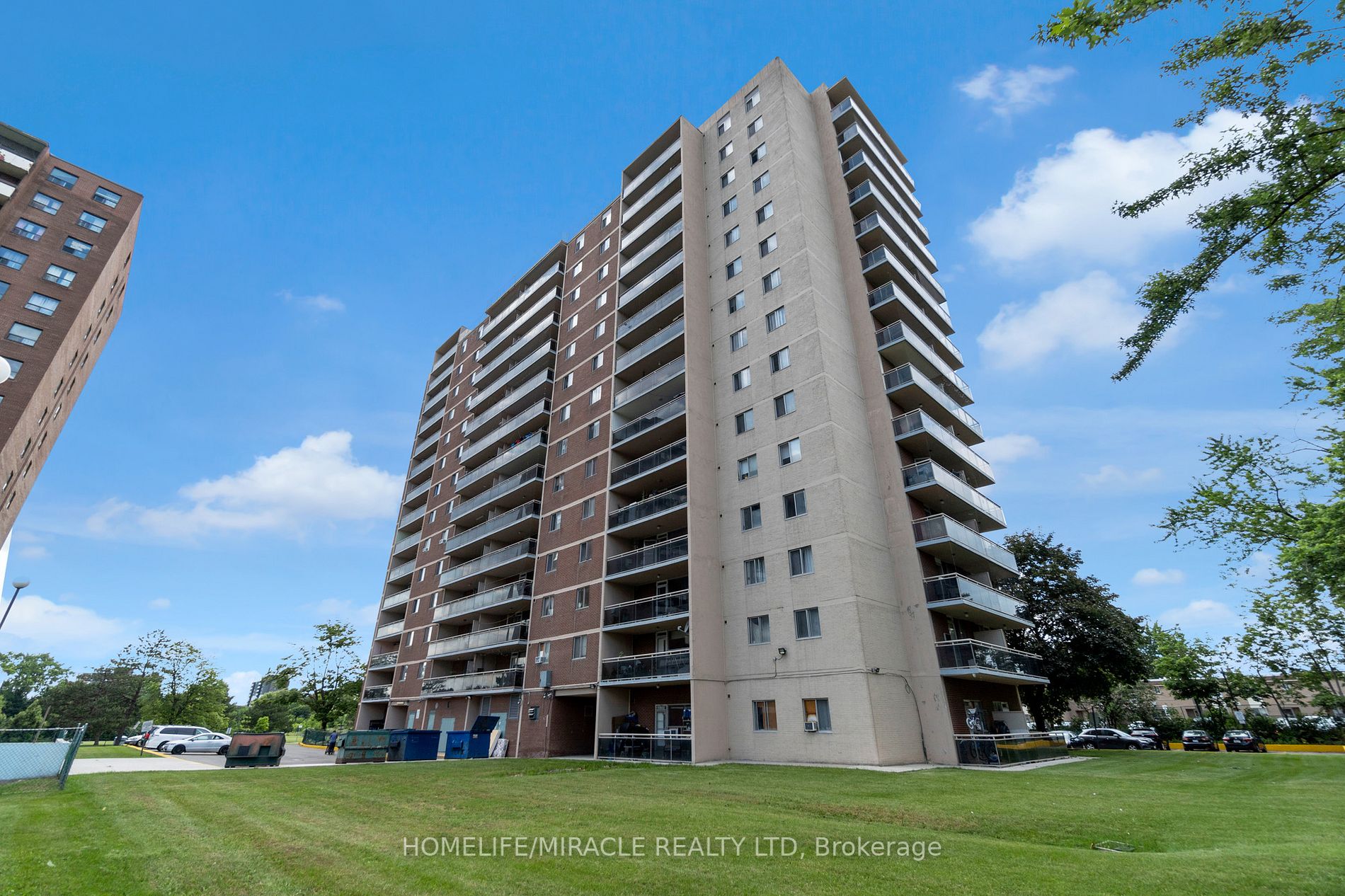 49 Silverstone Drive, #703