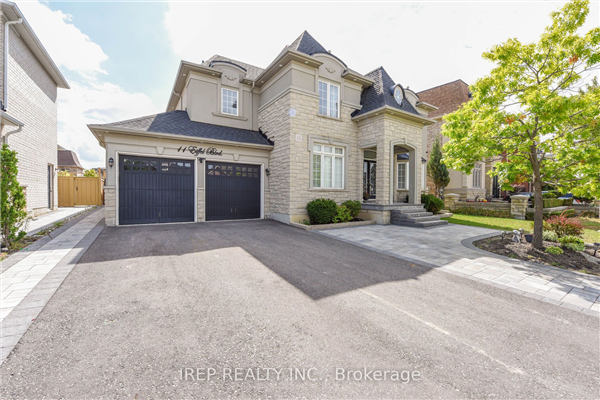 11 Eiffel Blvd