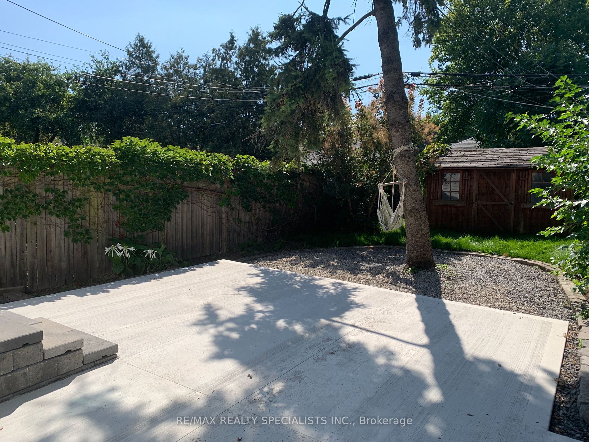 133 Lake Cres