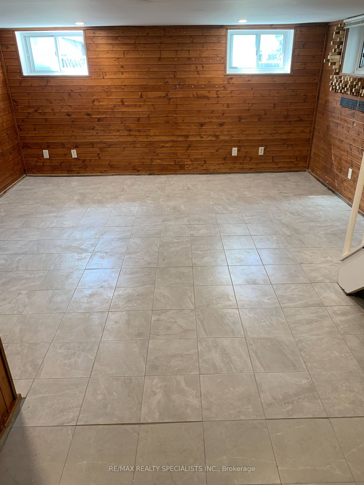 133 Lake Cres