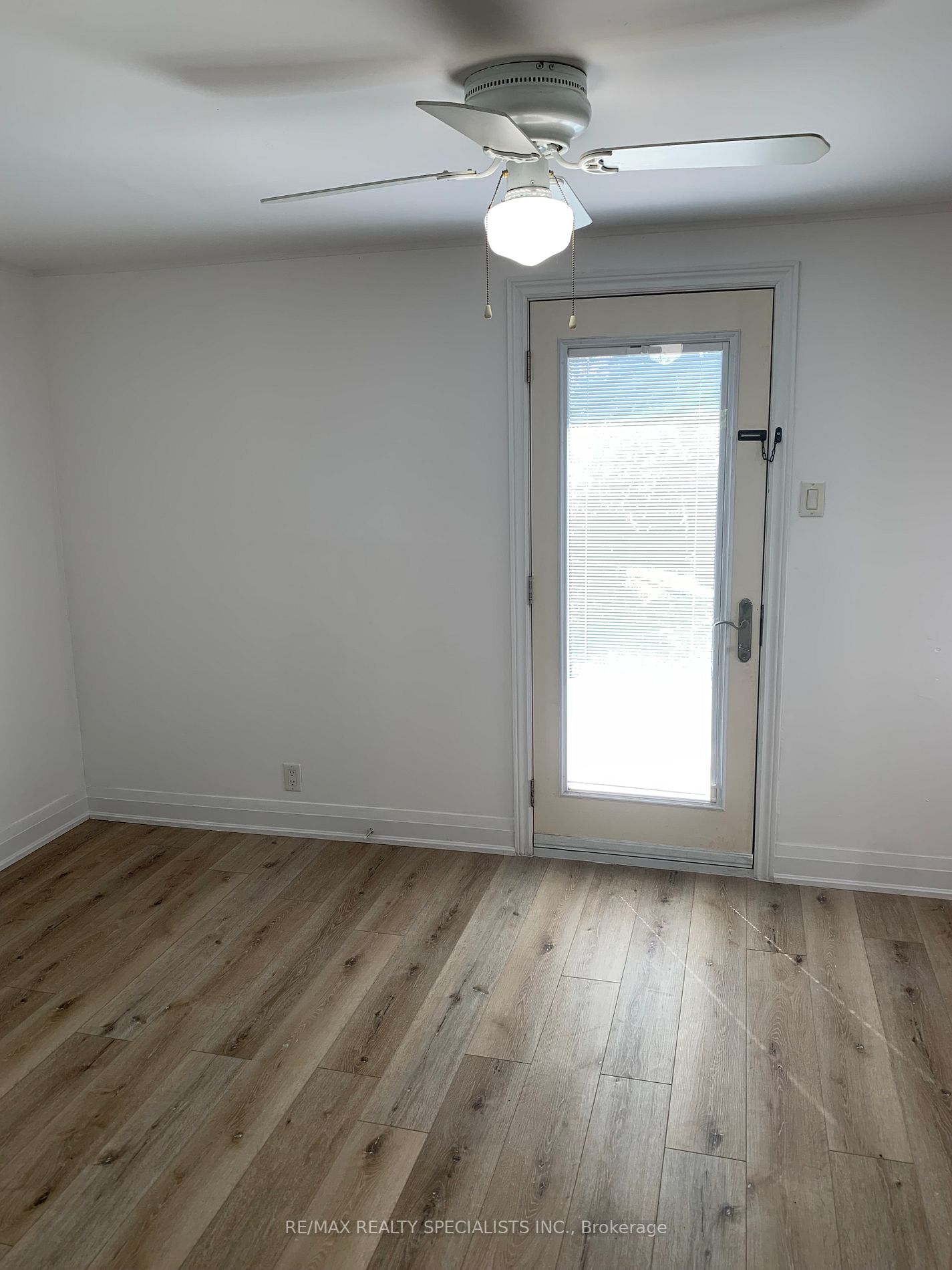 133 Lake Cres