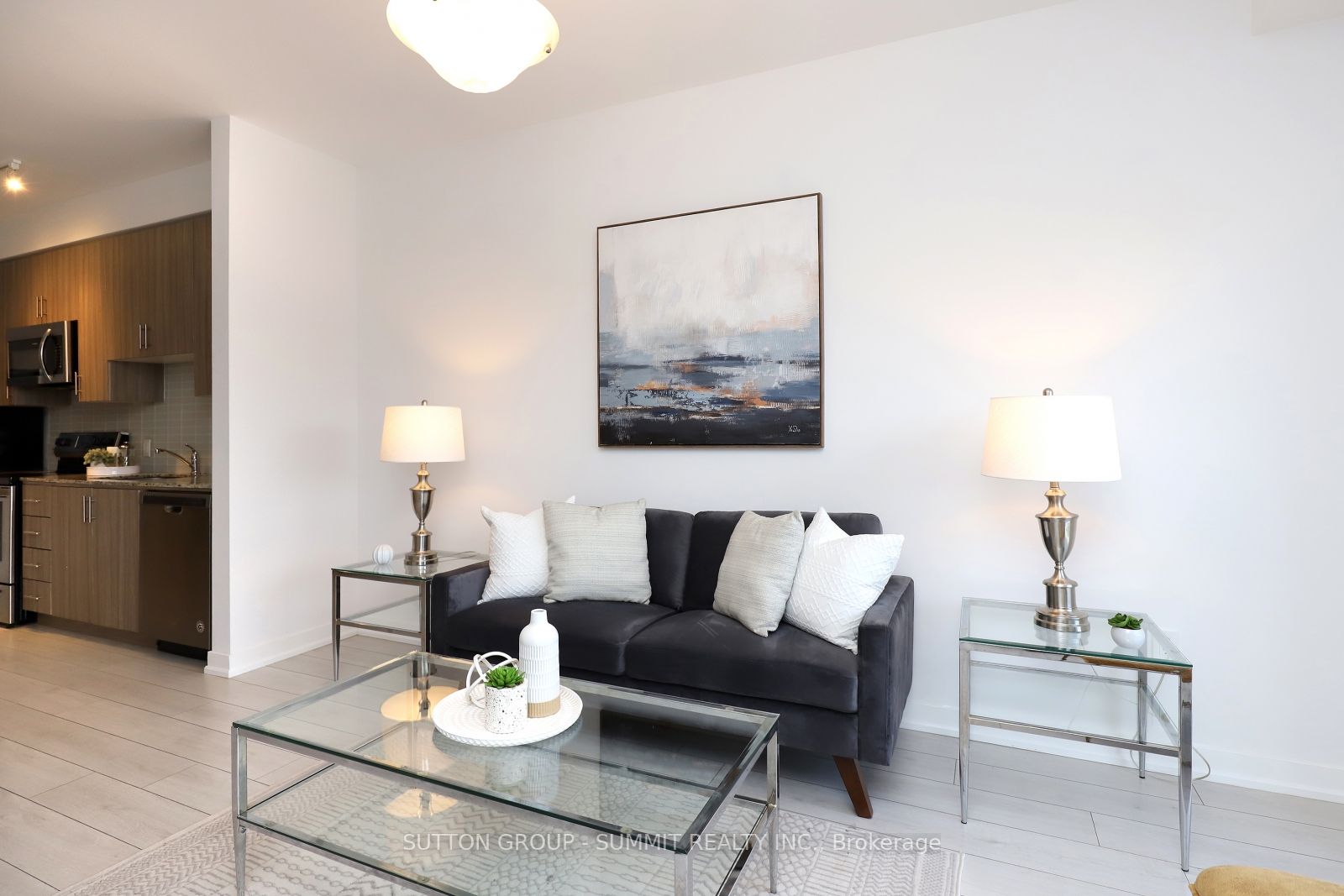4040 Upper Middle Road, #211