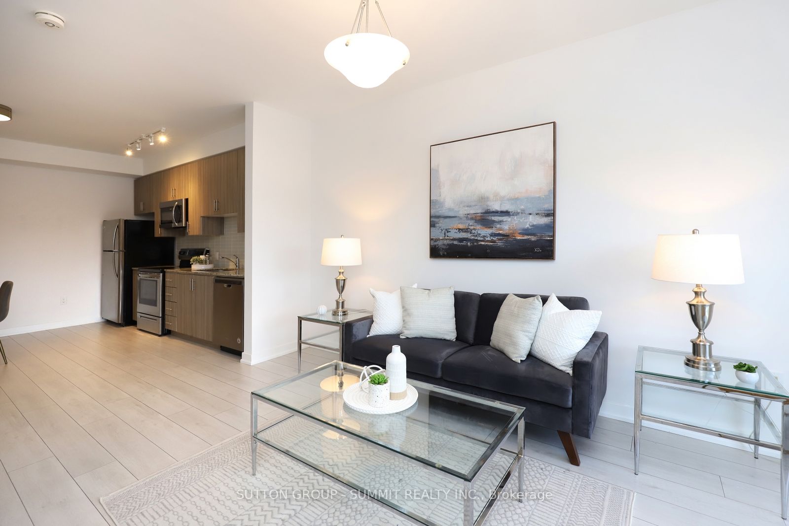 4040 Upper Middle Road, #211