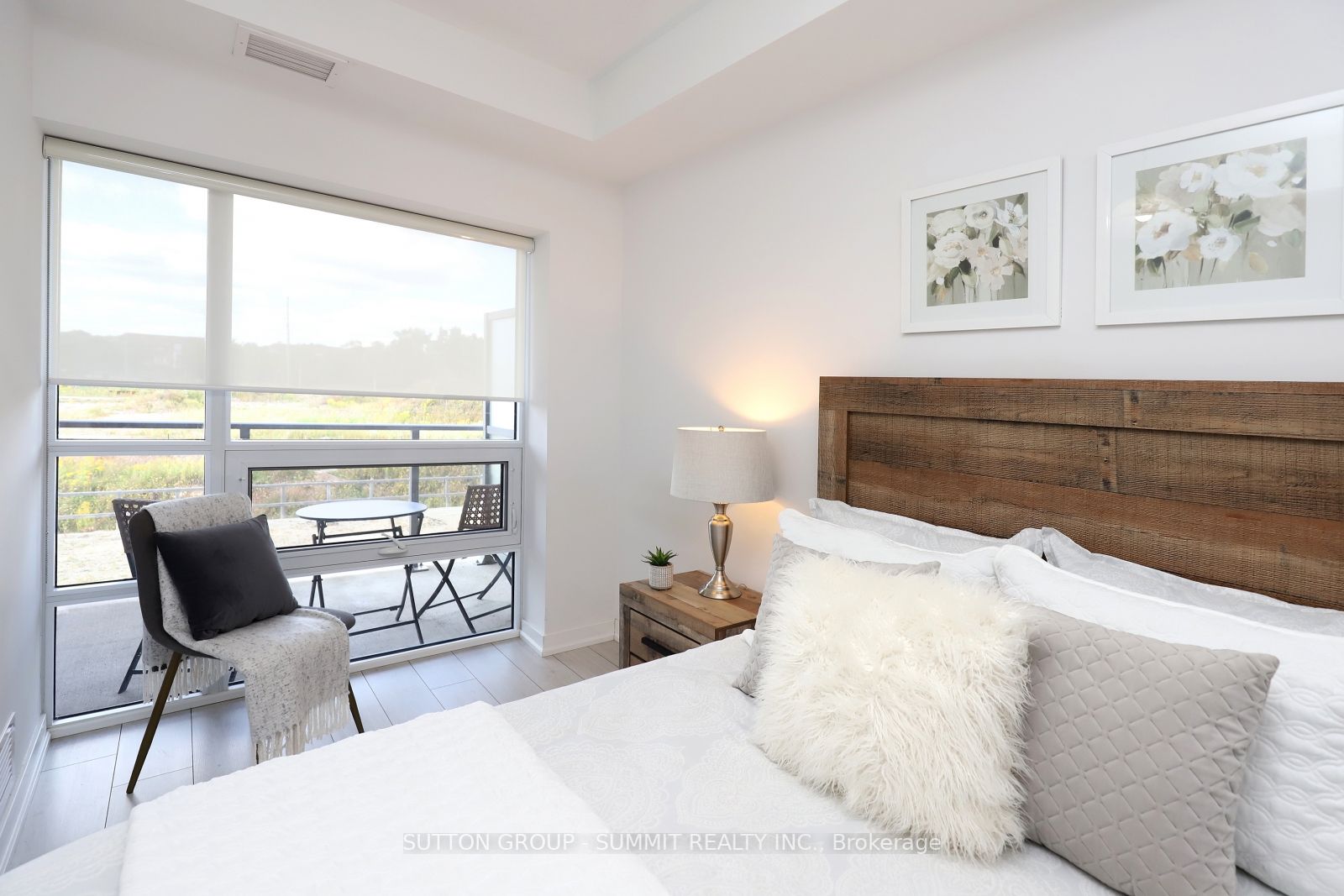 4040 Upper Middle Road, #211