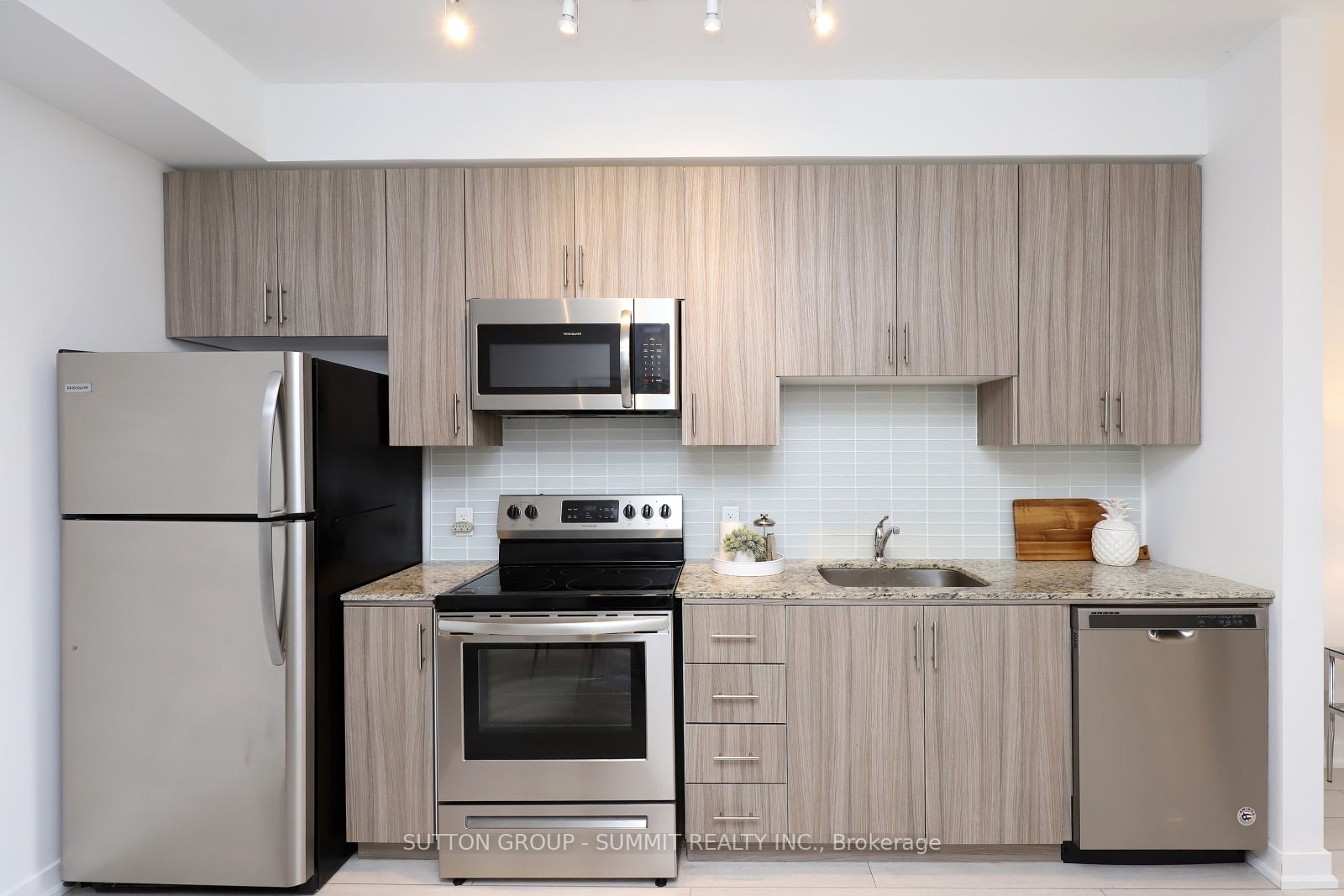 4040 Upper Middle Road, #211