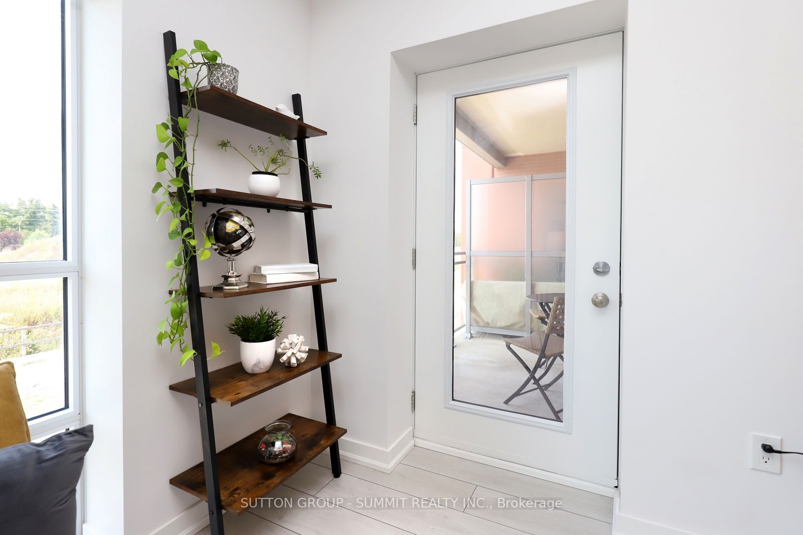 4040 Upper Middle Road, #211
