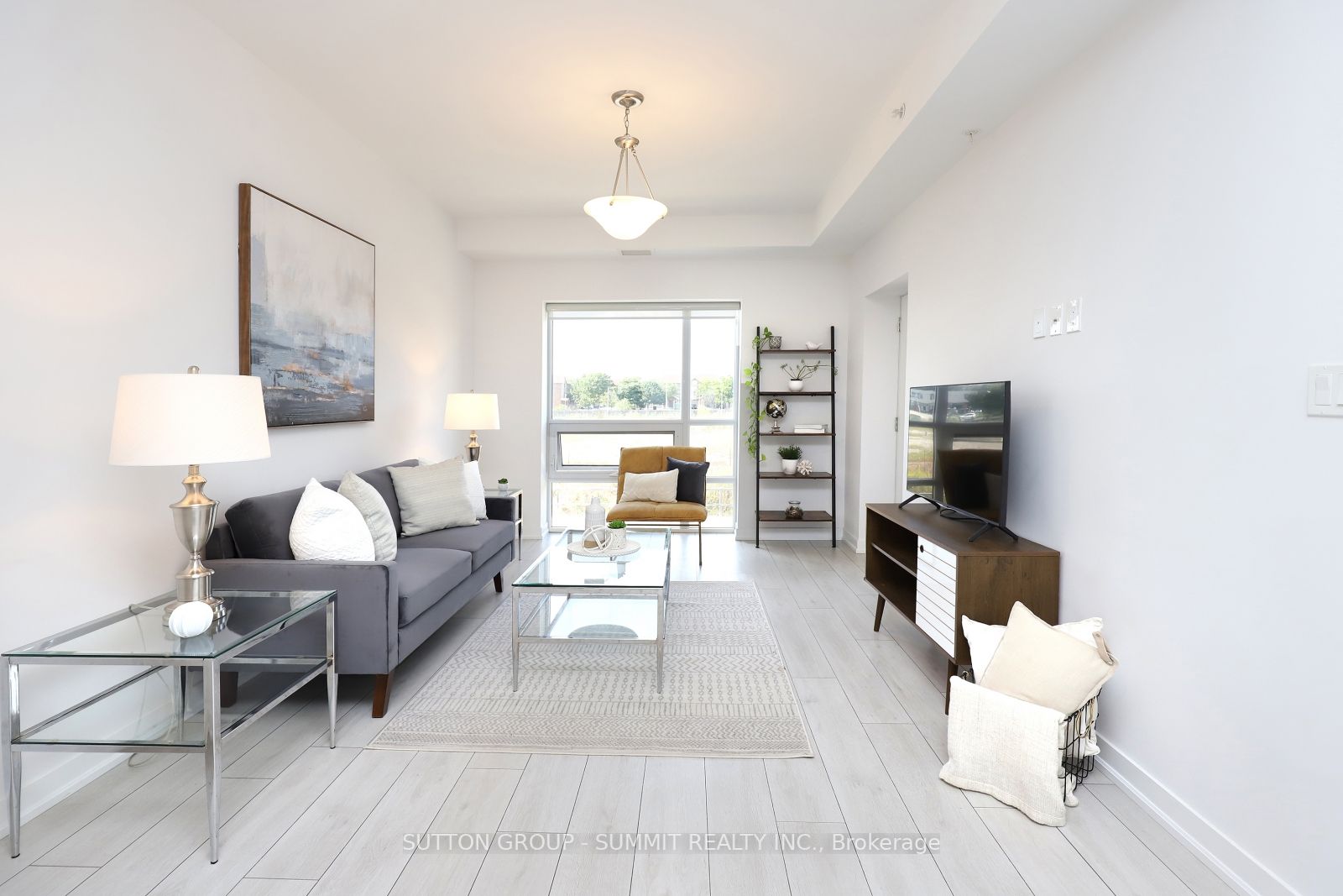 4040 Upper Middle Road, #211