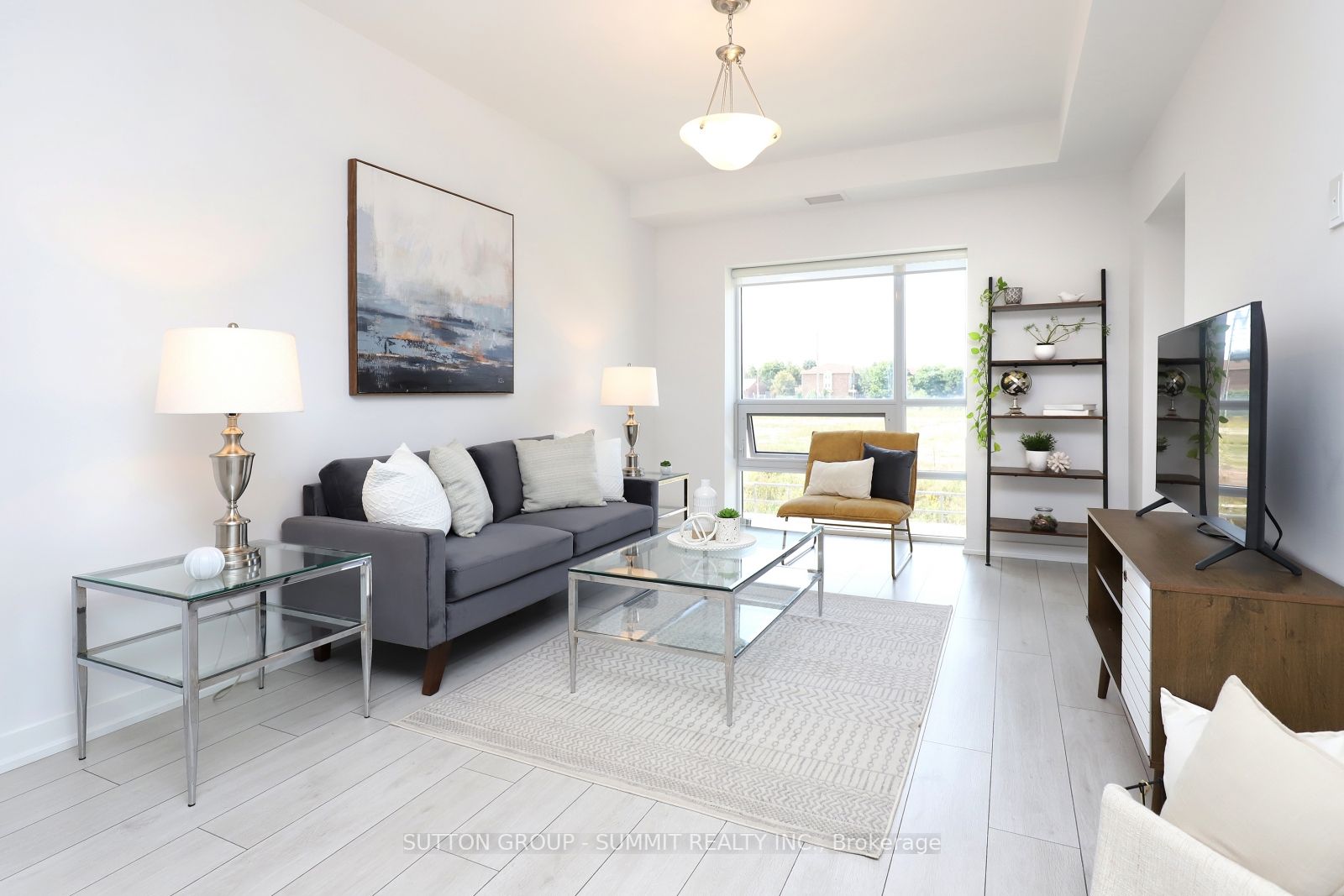 4040 Upper Middle Road, #211