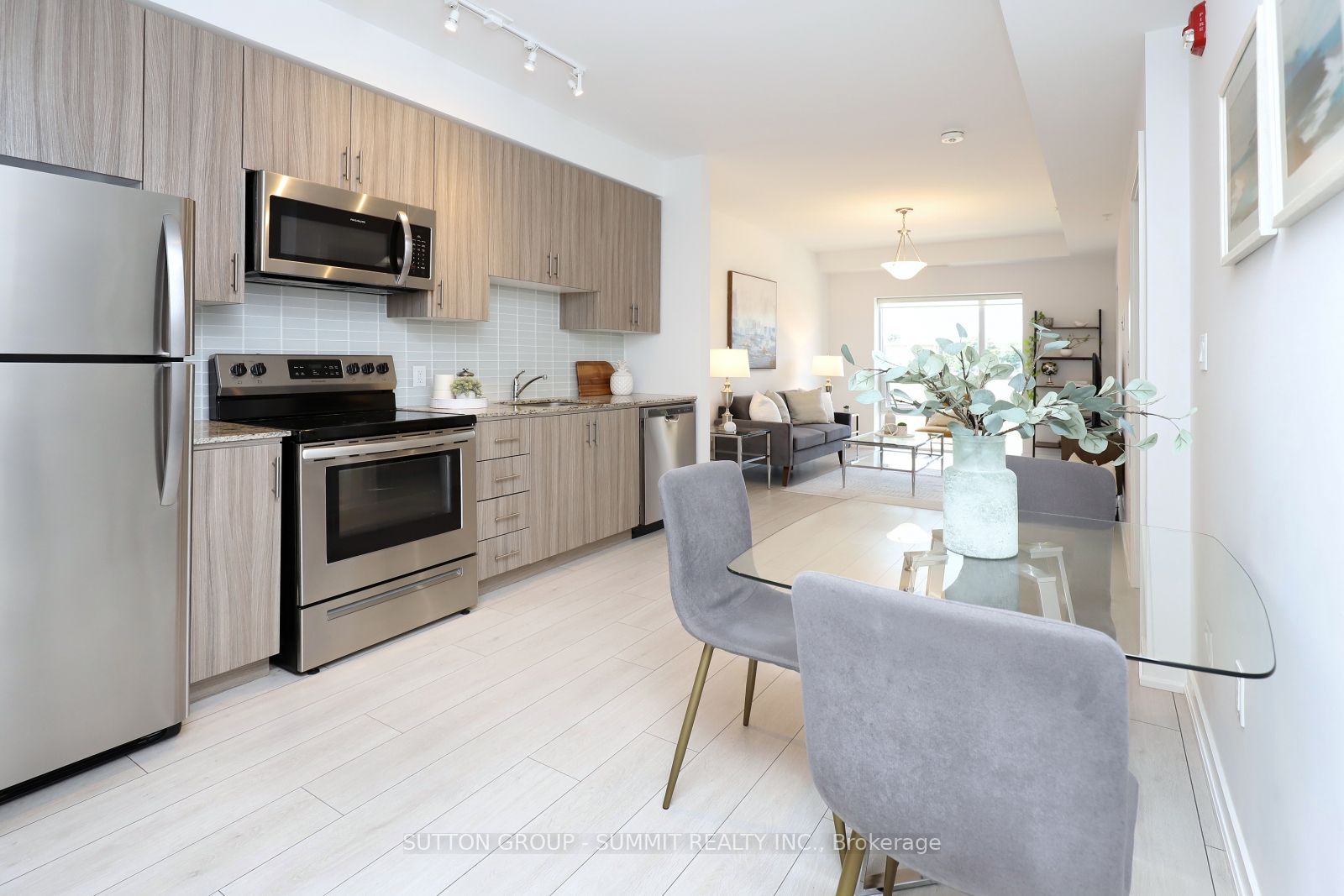 4040 Upper Middle Road, #211