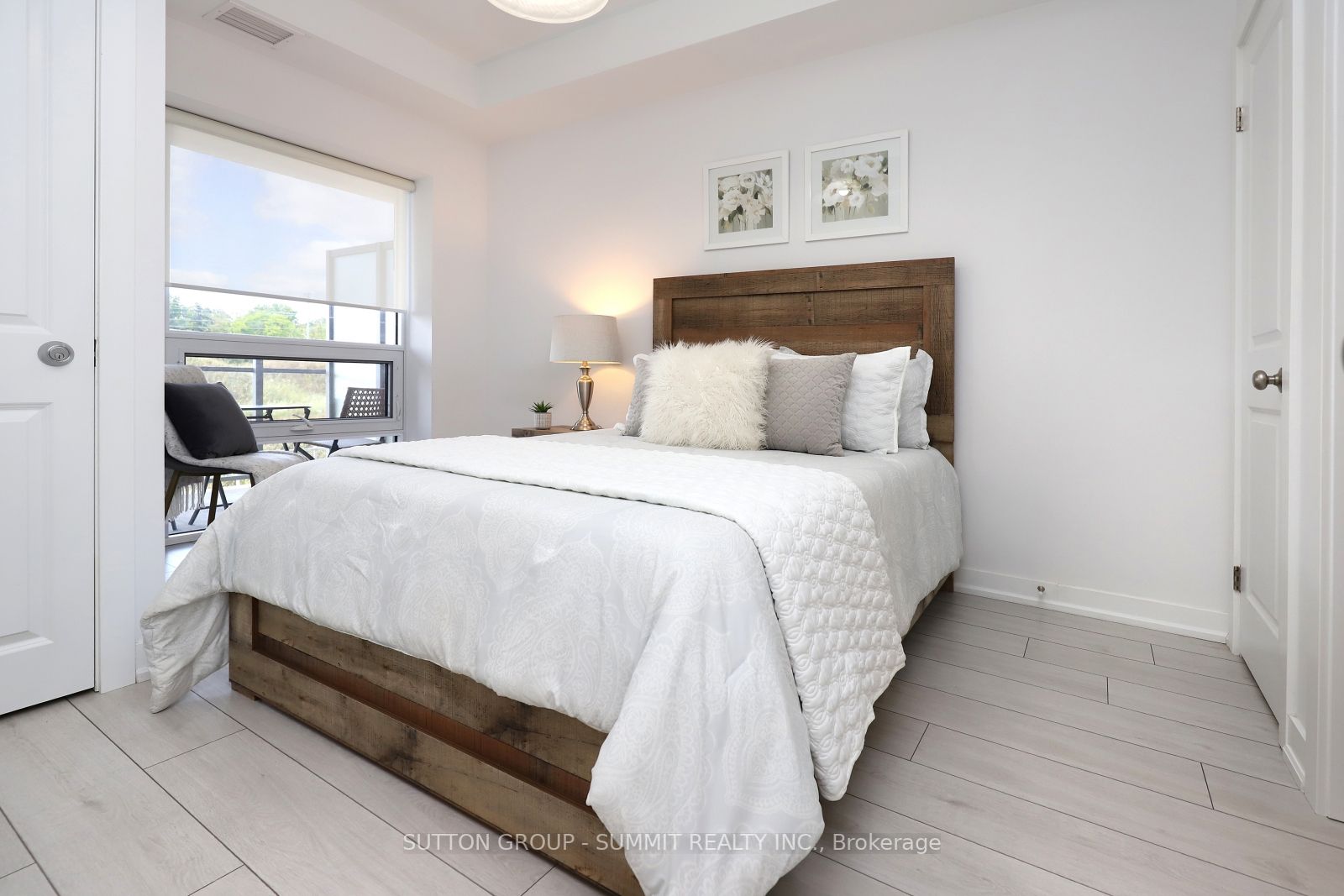 4040 Upper Middle Road, #211
