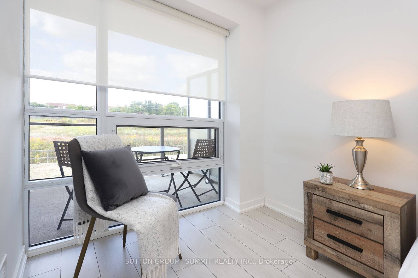 4040 Upper Middle Road, #211