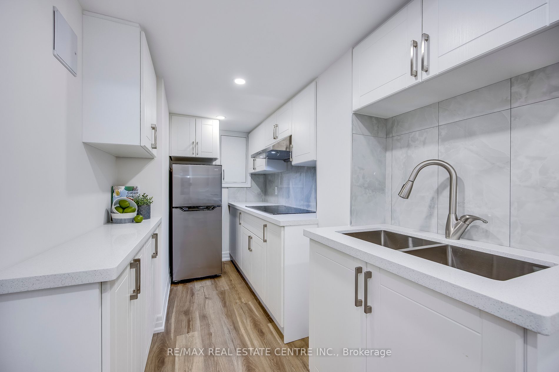 1176 Jamesway Blvd, #22