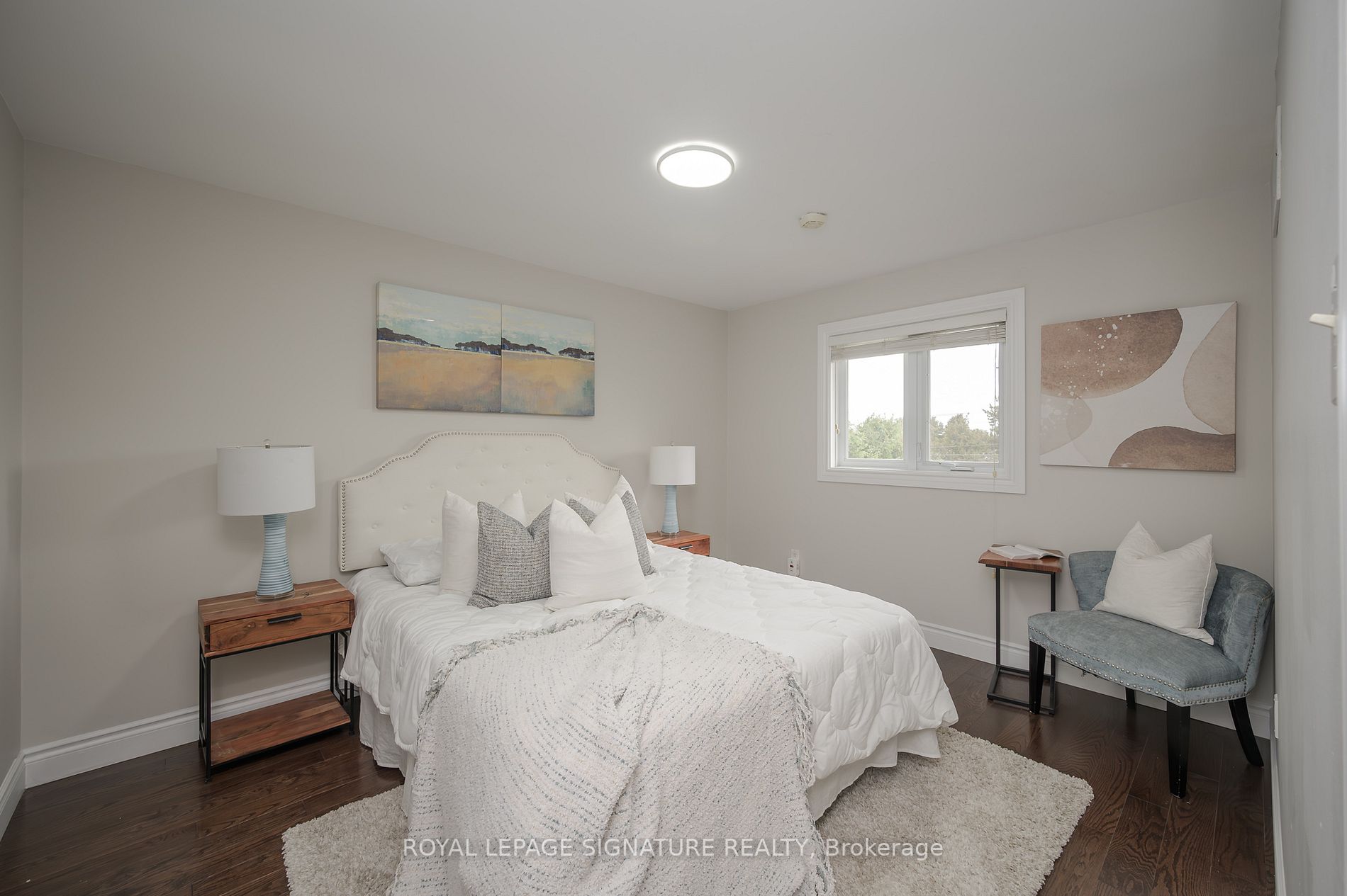 6919 Hickling Crescent