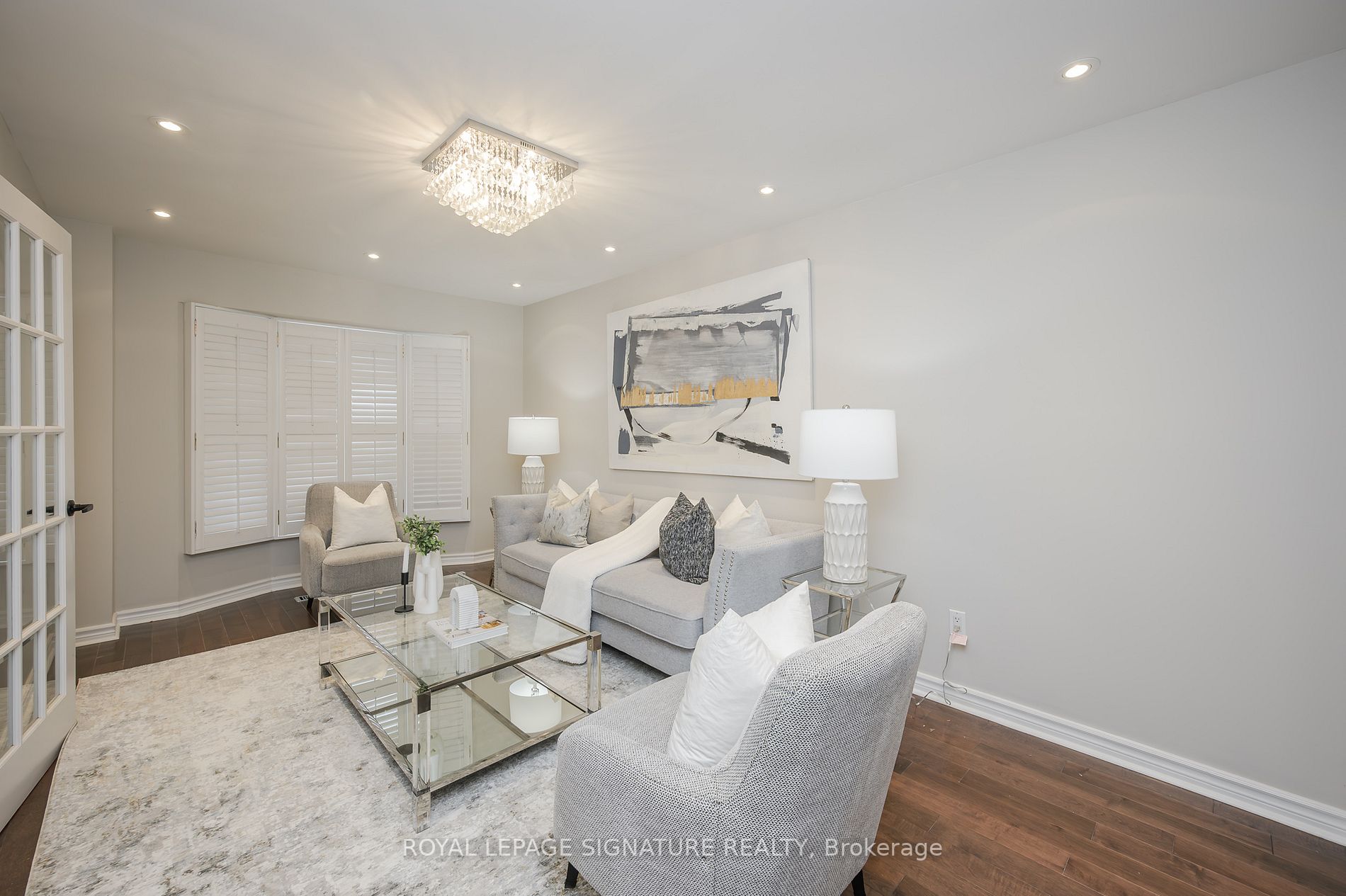 6919 Hickling Crescent