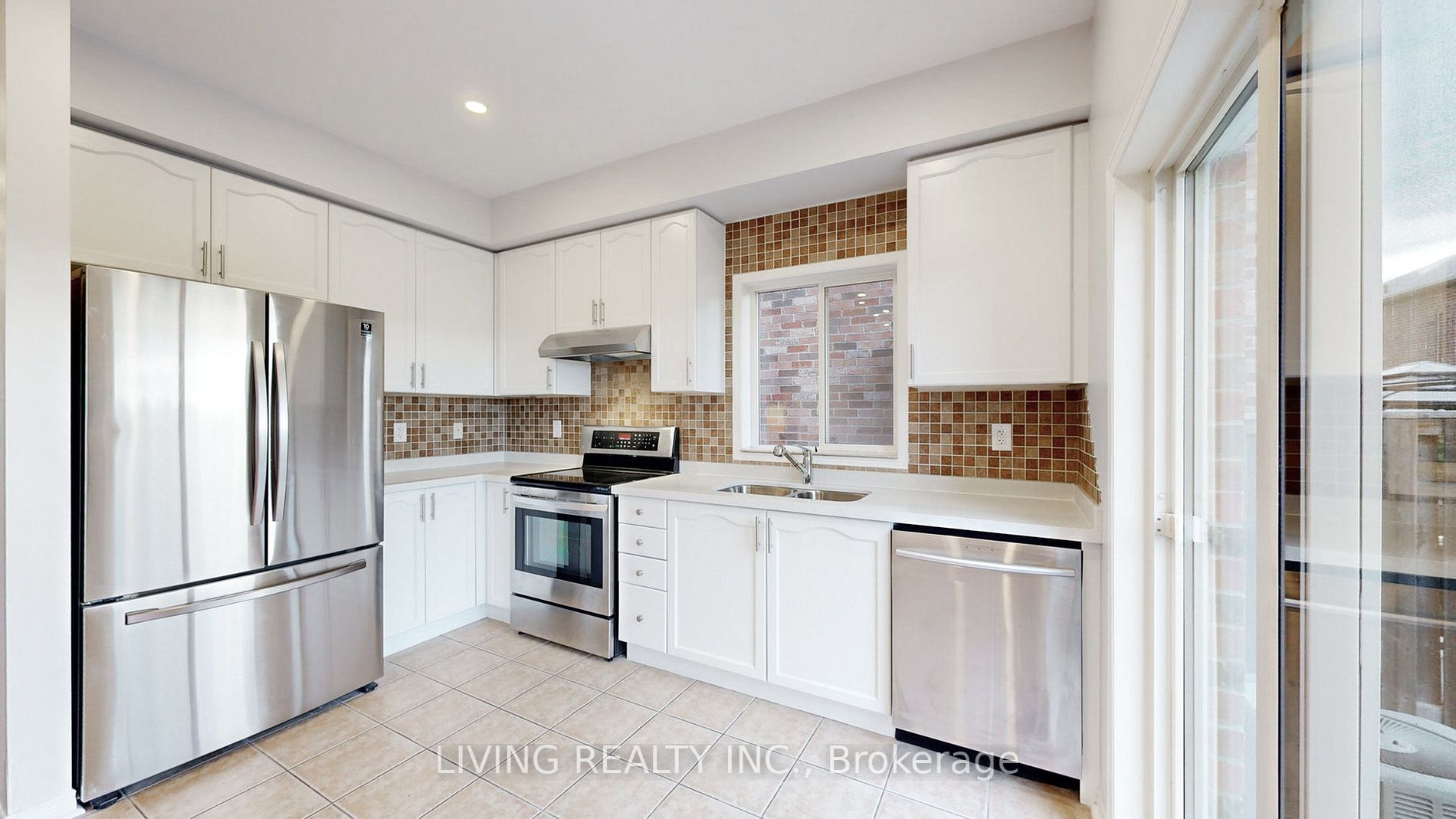 84 Abbotsbury Drive