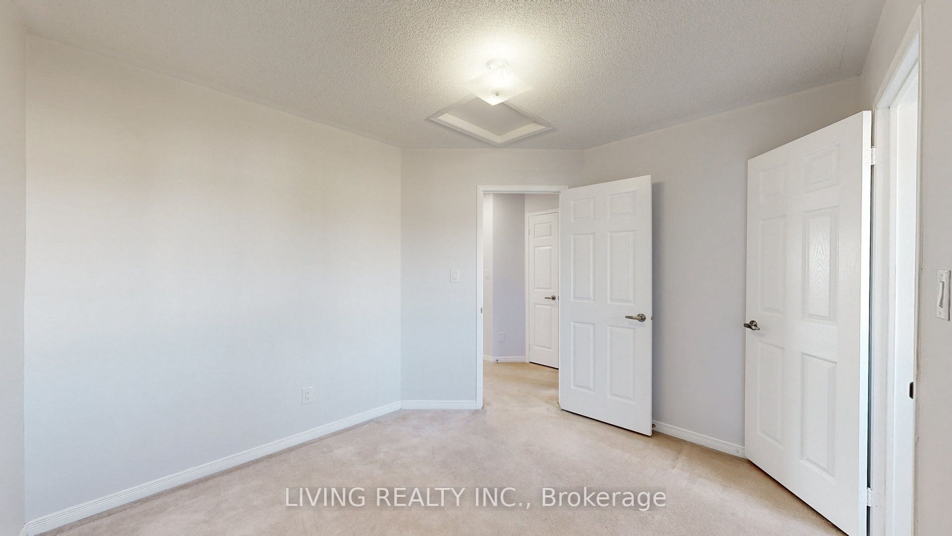 84 Abbotsbury Drive