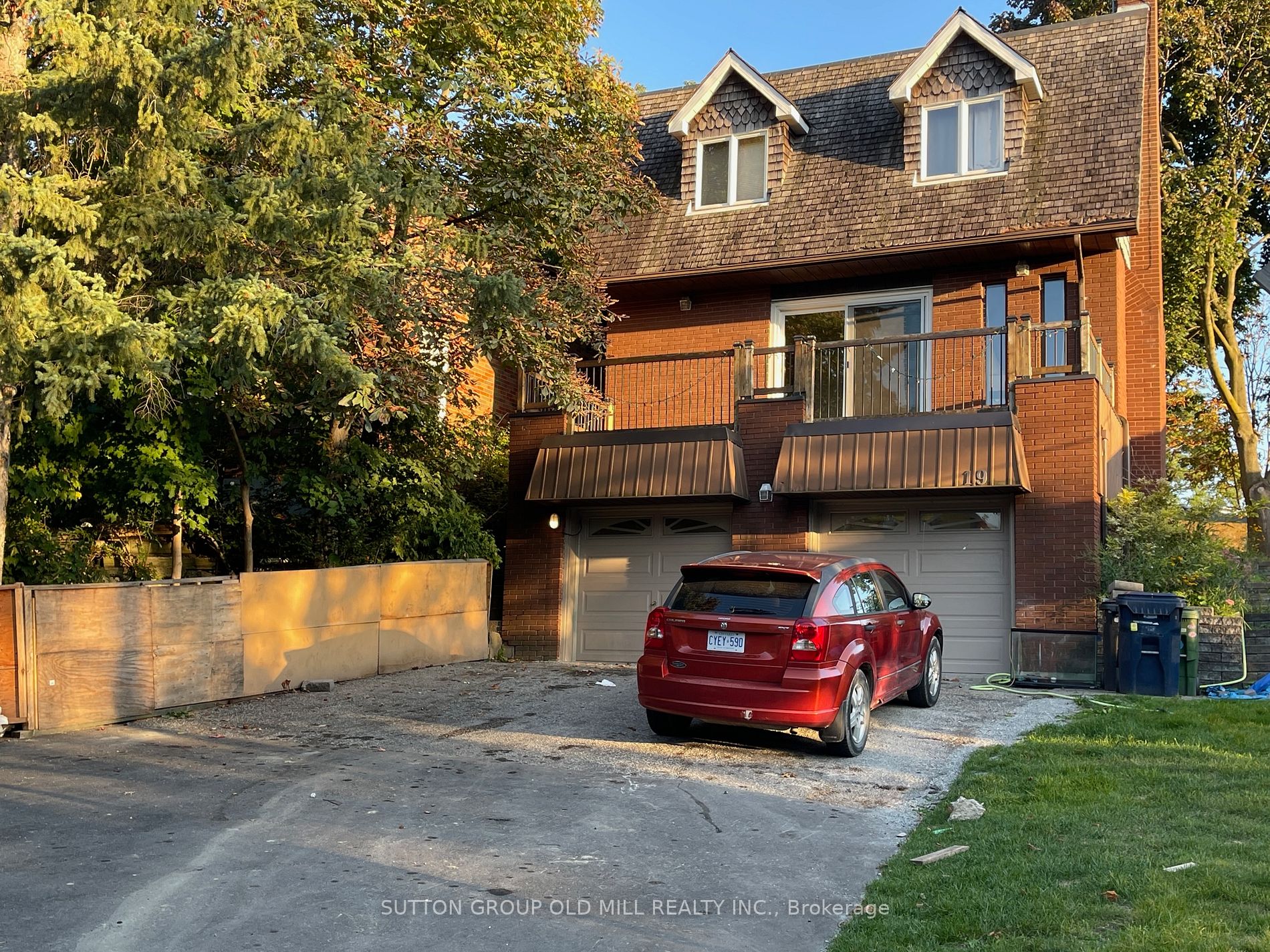 19 Cardell Ave
