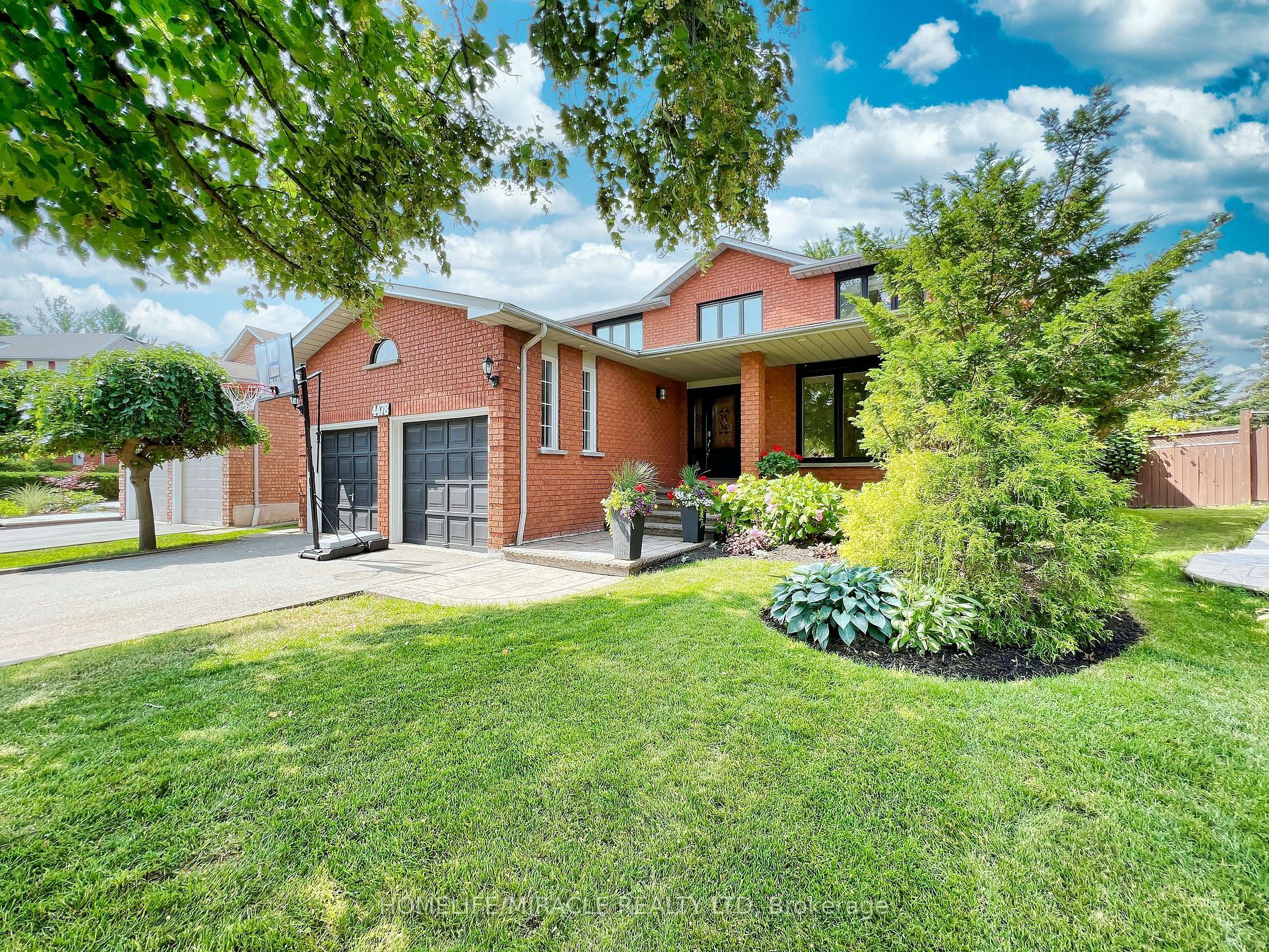 4478 Grassland Crescent