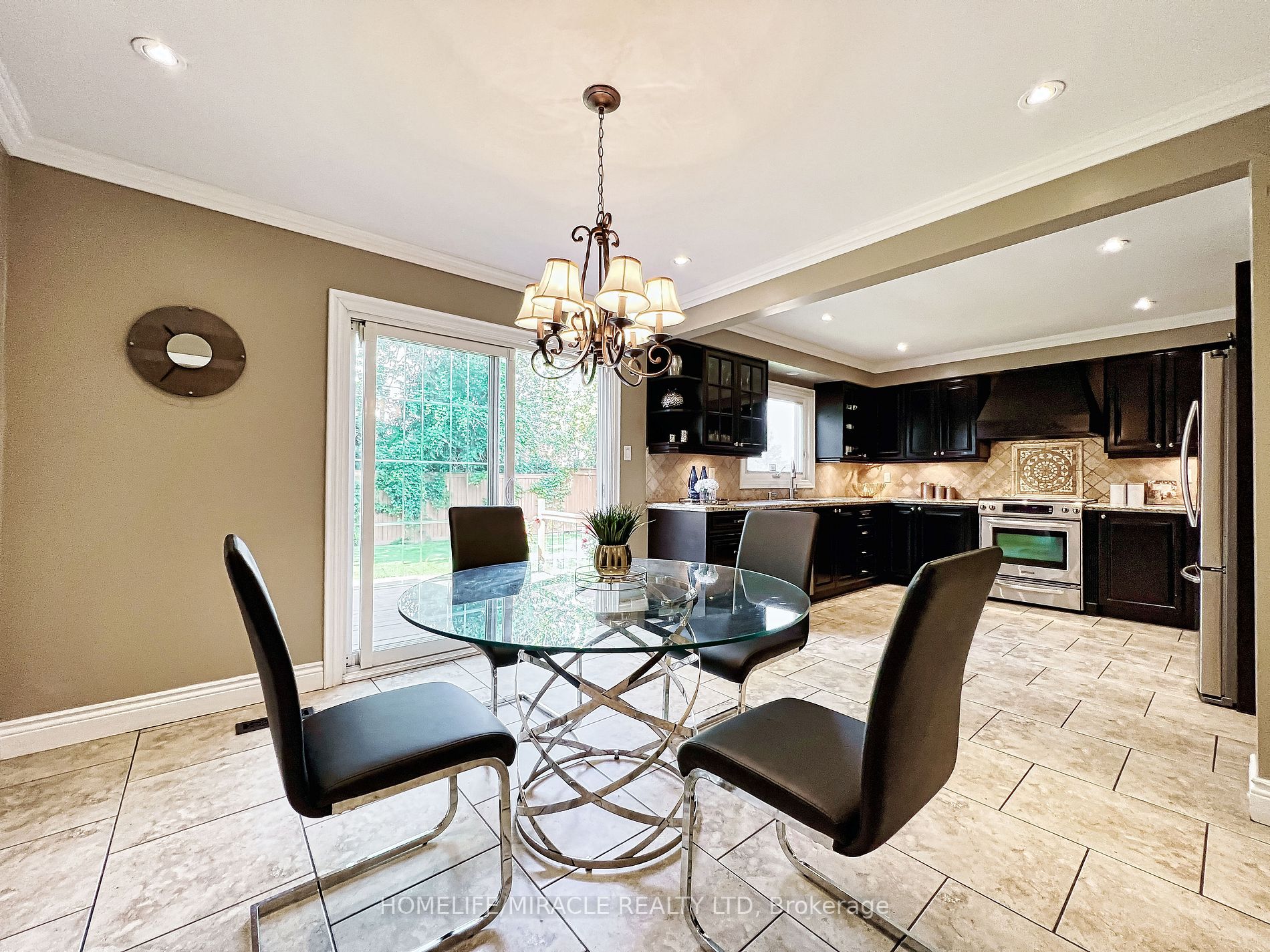 4478 Grassland Cres