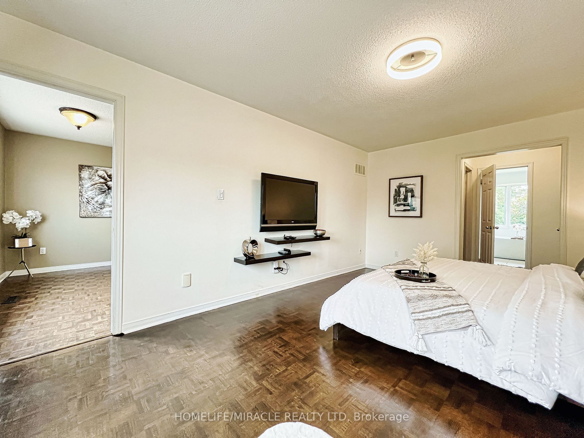 4478 Grassland Crescent