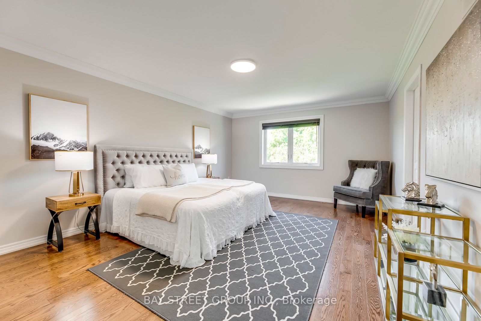 2337 Woodfield Road