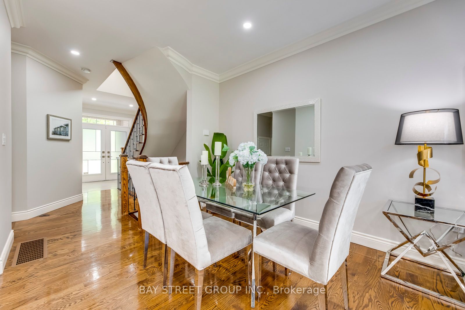 2337 Woodfield Road