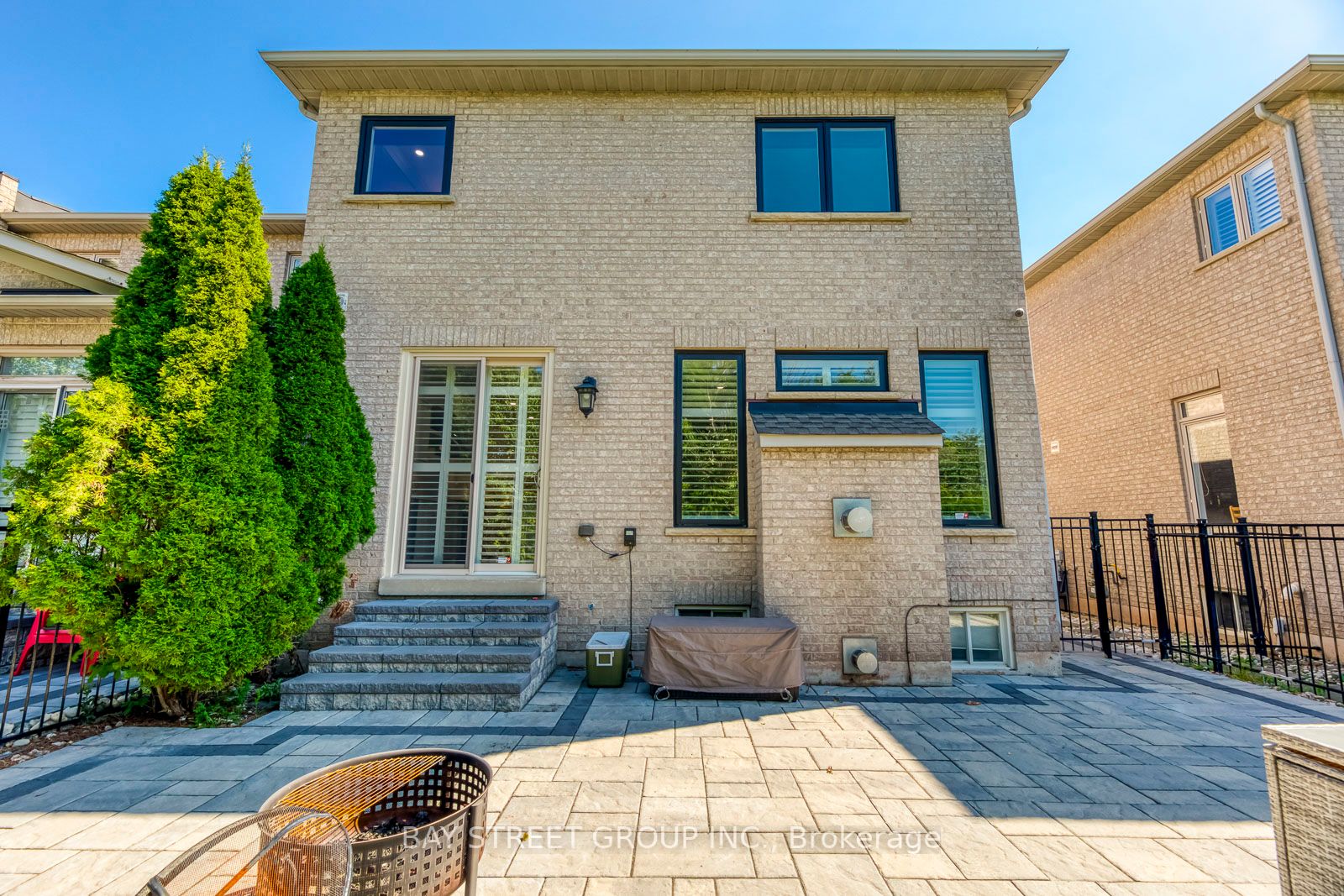 2337 Woodfield Road