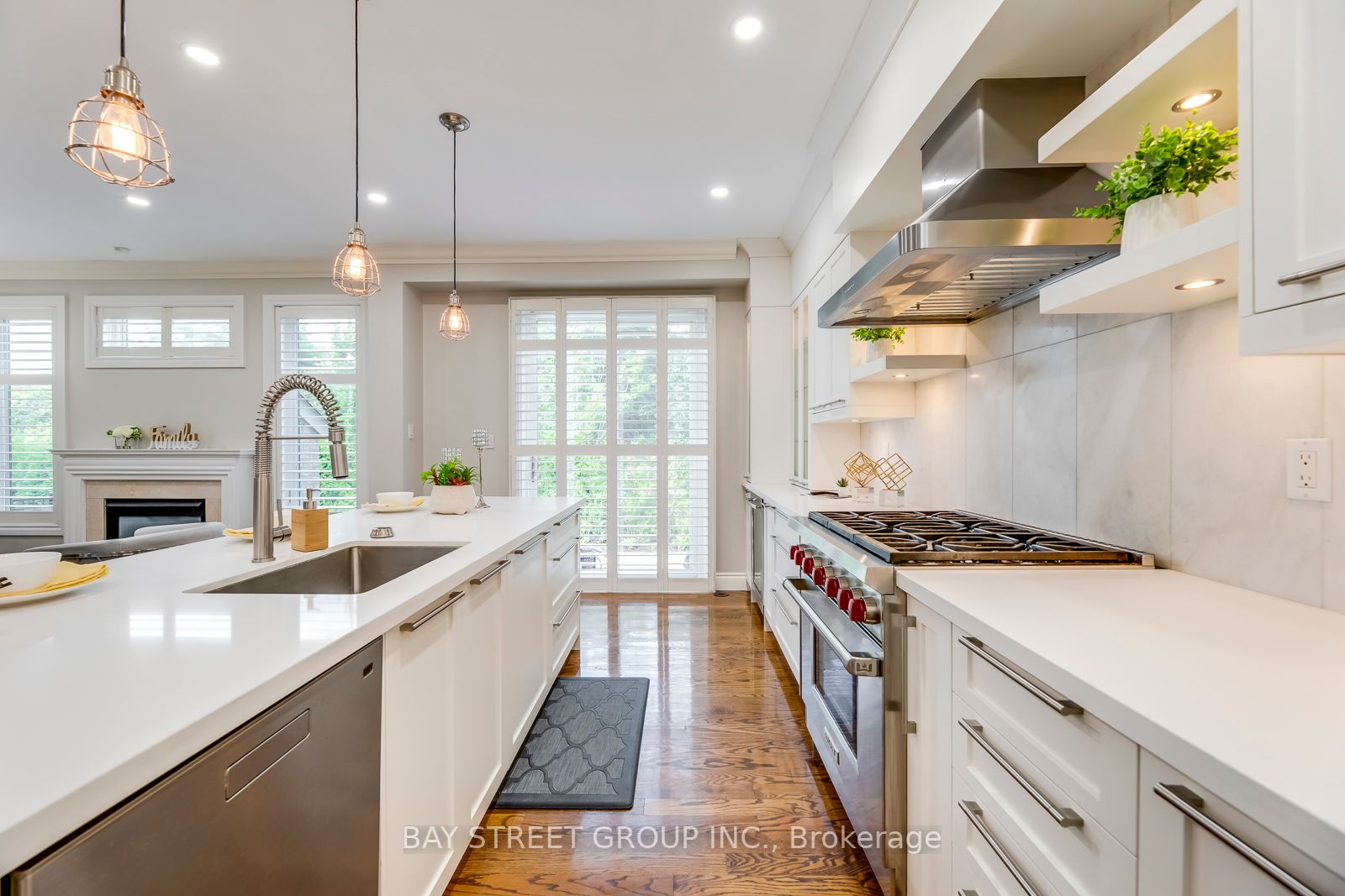 2337 Woodfield Road