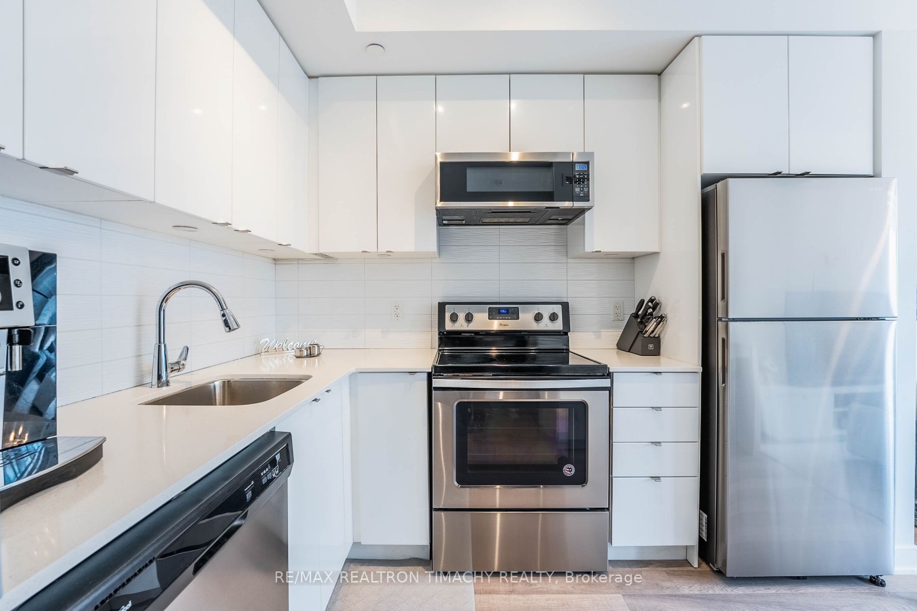 5260 Dundas Street, #C307
